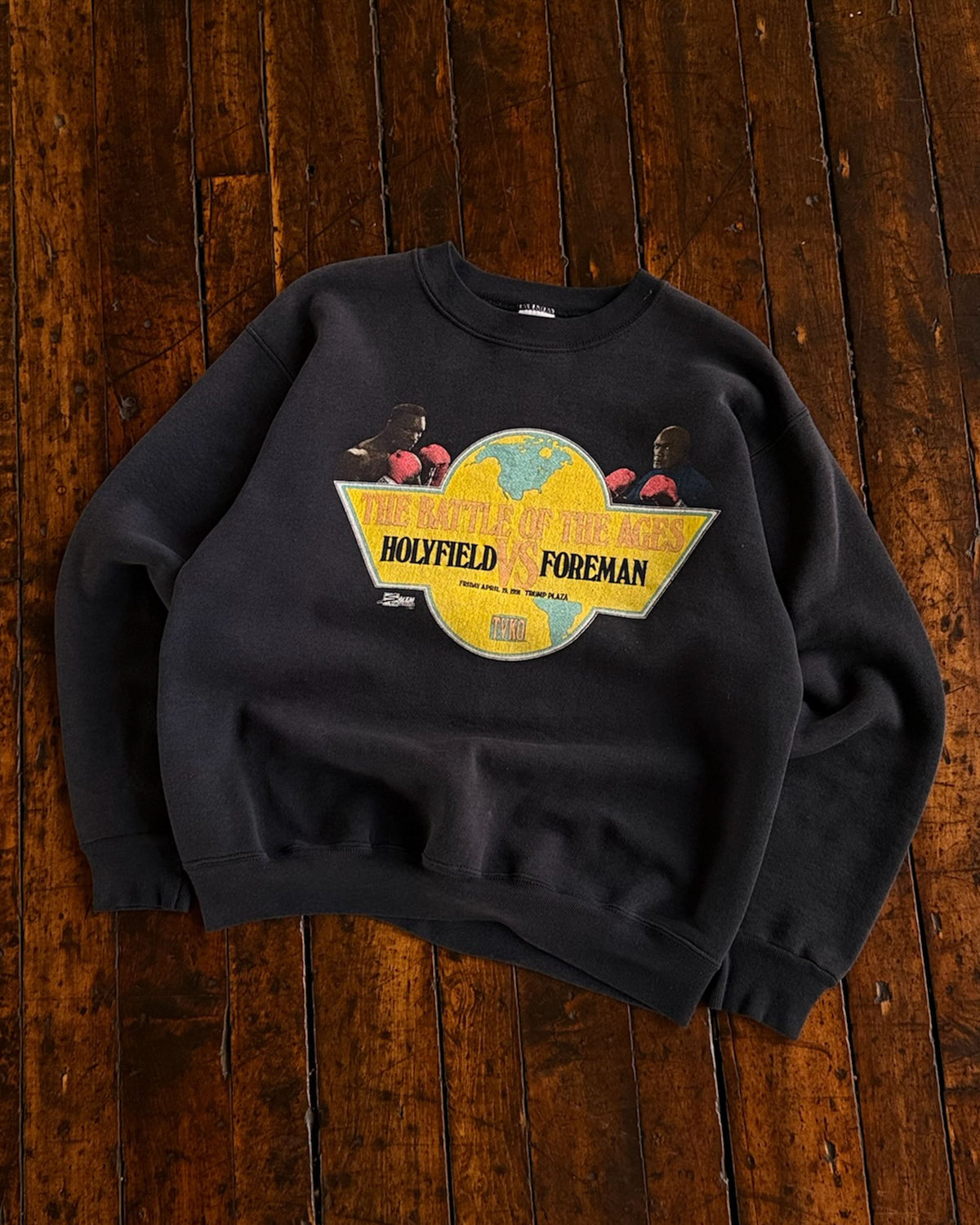 Vintage 1991 Holyfield Vs Foreman MGM Boxing Graphic Sweatshirt Size Medium