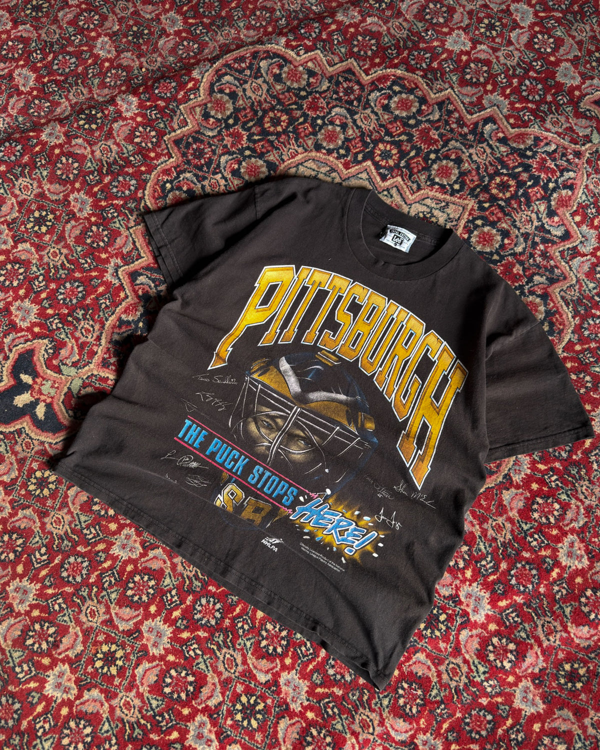 Vintage 90s Pittsburgh Penguins NHL The Puck Stops Here Goalie Graphic T-Shirt Size Large
