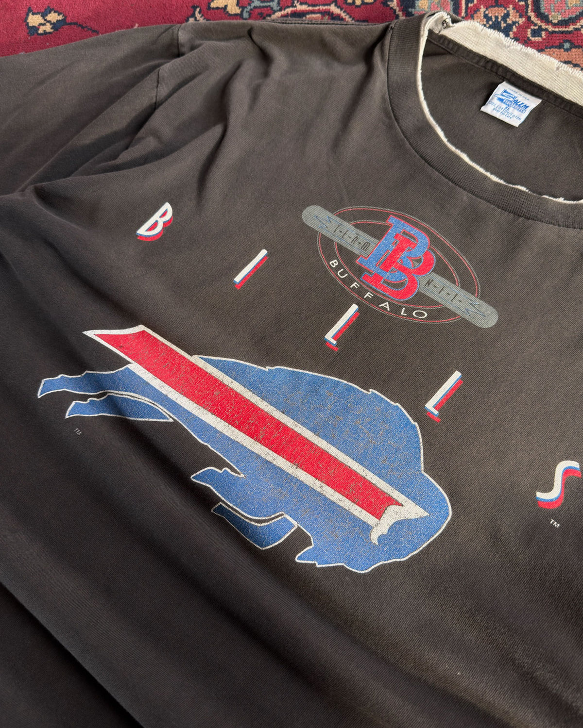 Vintage 1990 Buffalo Bills NFL Spellout Logo Graphic Football T-Shirt Size XL