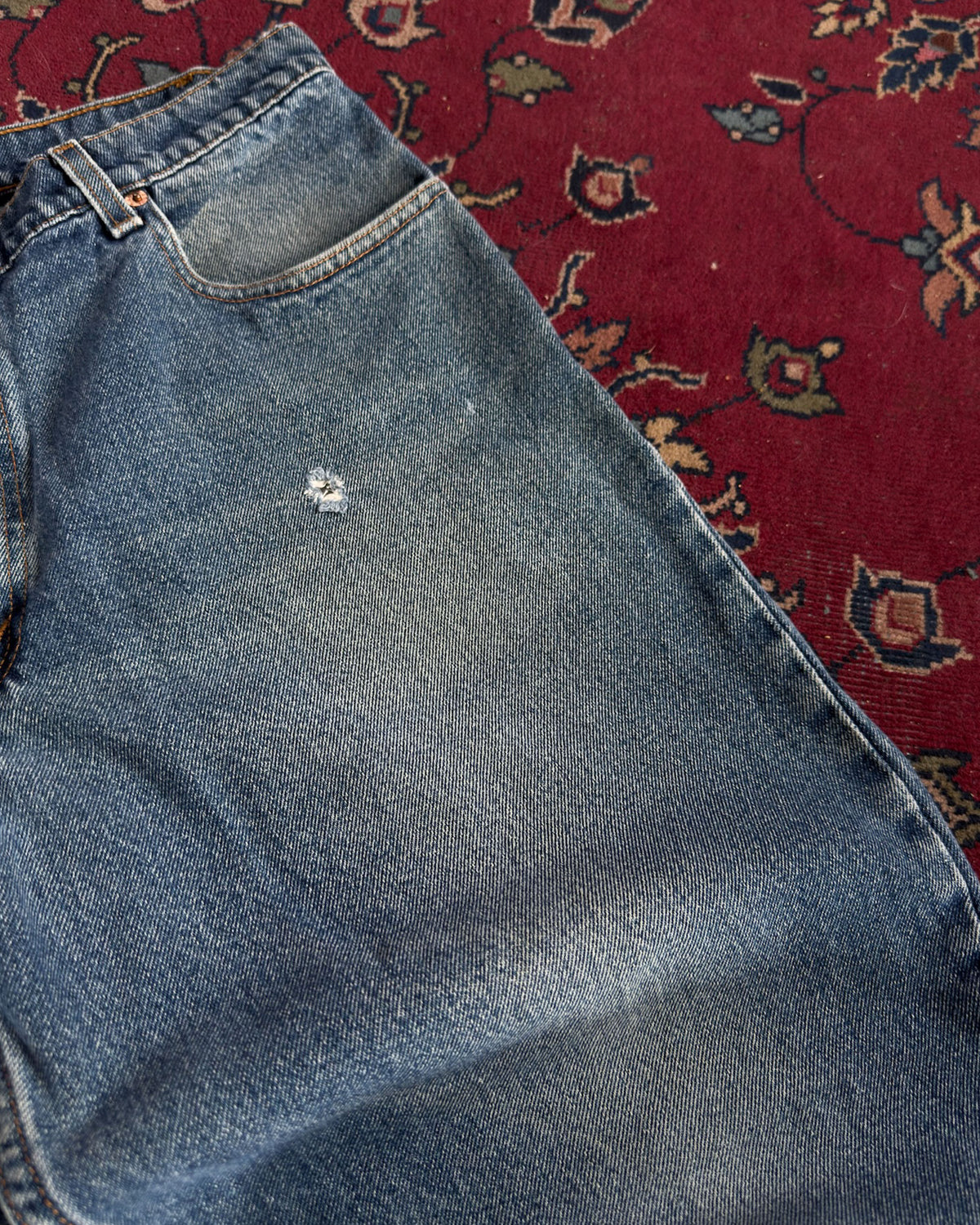 Vintage Levis 560 Red Tab Loose Fit Tapered Leg Medium Wash Denim Pants Size 32
