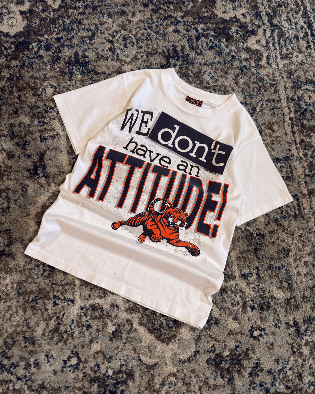 Vintage 1995 Youth Auburn Tigers NCAA We Don't Have An Attitude T-Shirt Size Youth Large
