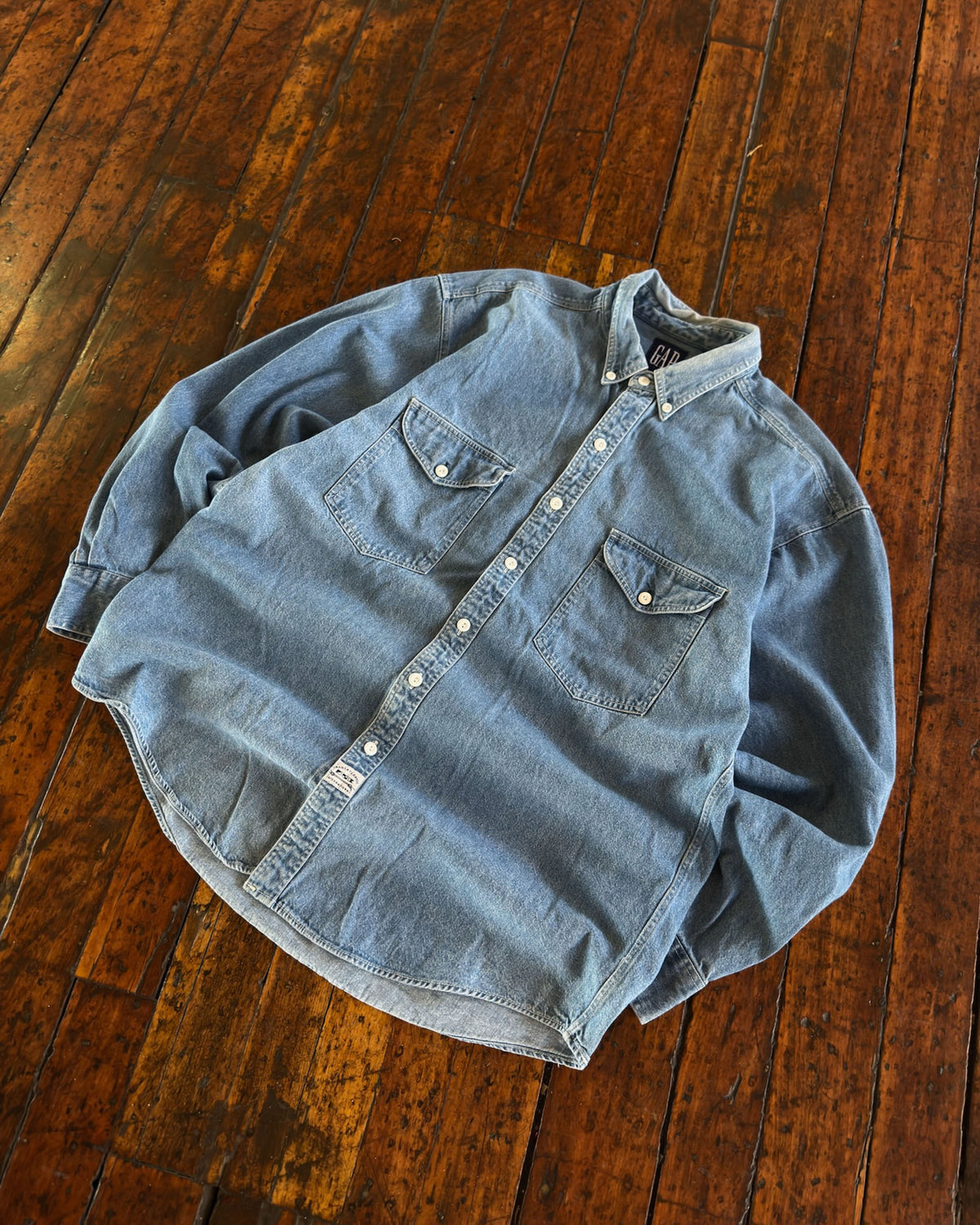 Vintage Gap Medium Wash Denim Long Sleeve Button Up Size Large