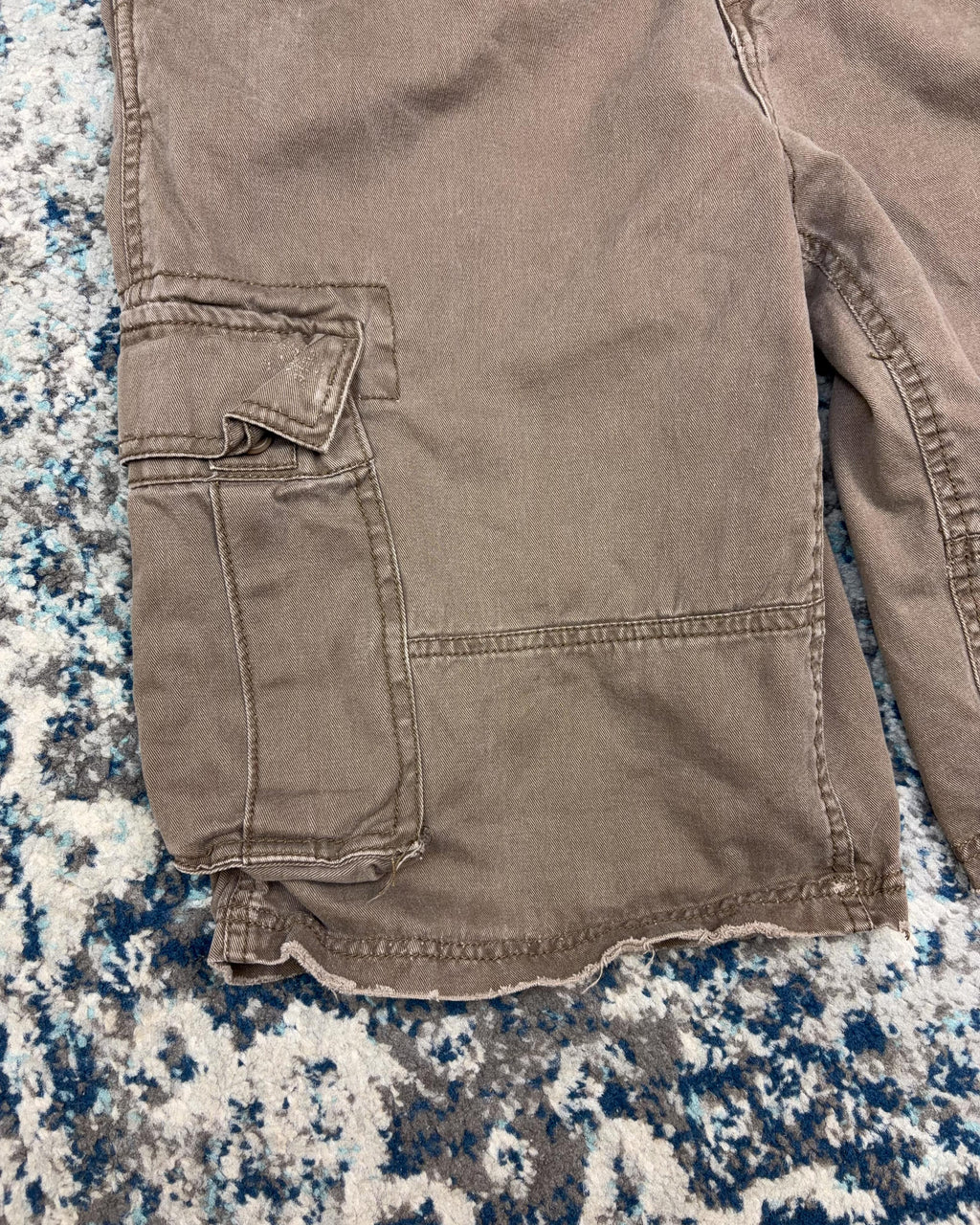 Vintage Y2K Pluggco Embroidered Logo Cargo Shorts Size 35