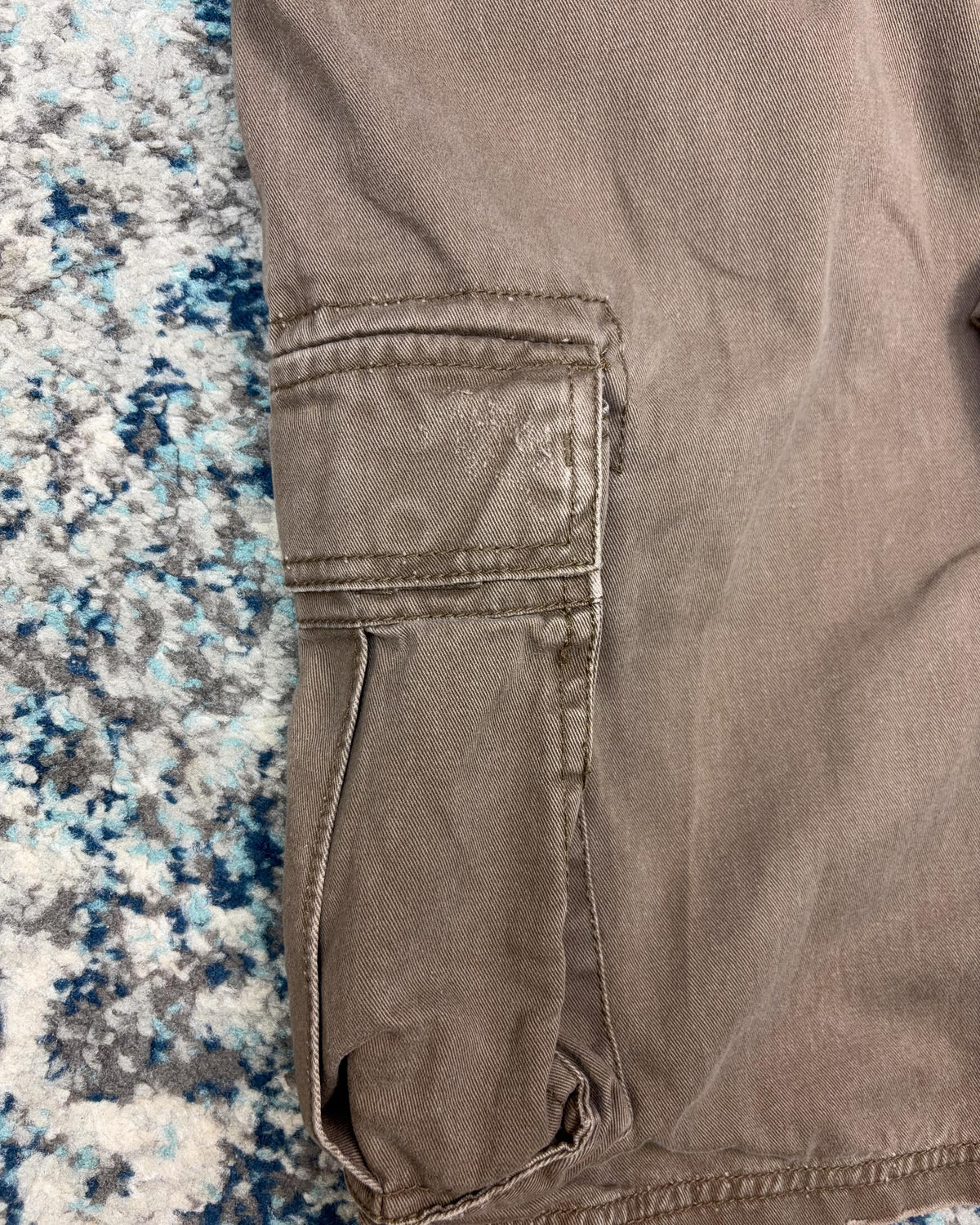 Vintage Y2K Pluggco Embroidered Logo Cargo Shorts Size 35