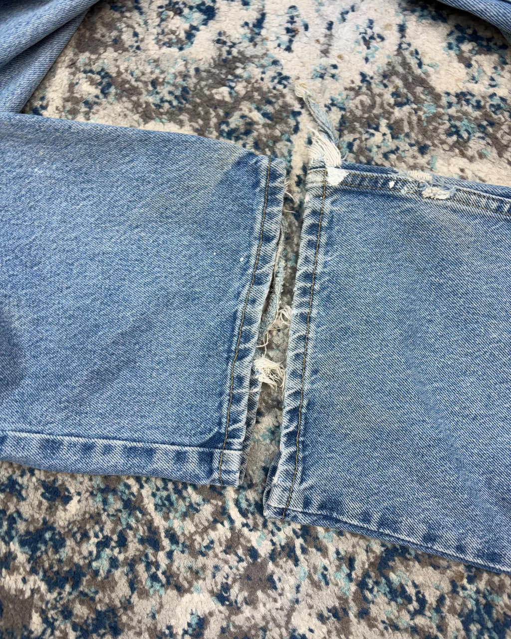Vintage Lee Relaxed Fit Medium Wash Thrashed Denim Pants Size 39