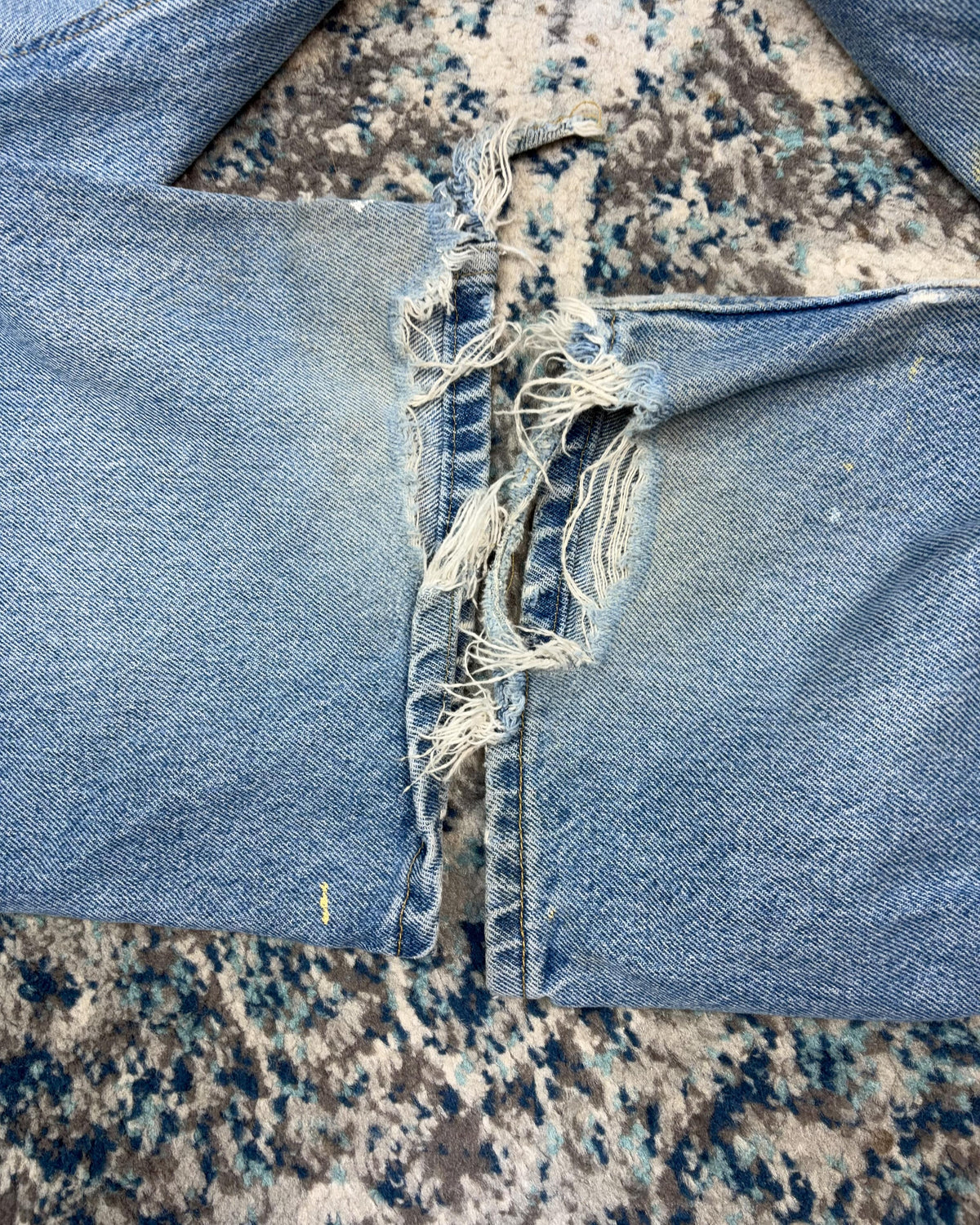 Vintage Lee Relaxed Fit Medium Wash Thrashed Denim Pants Size 39