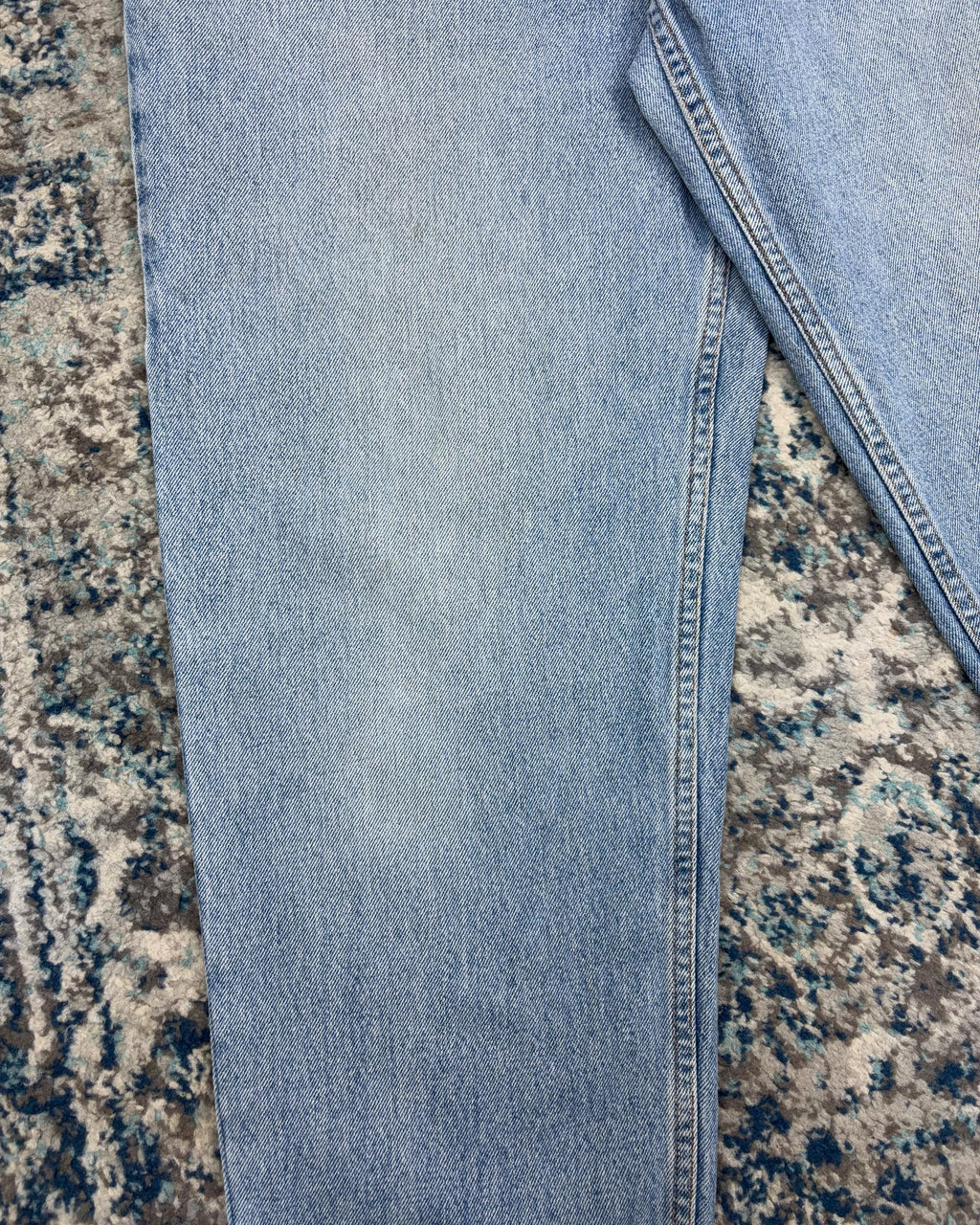 Vintage 90s Levis 560 Red Tab Relaxed Fit Tapered Light Wash Denim Pants Size 32