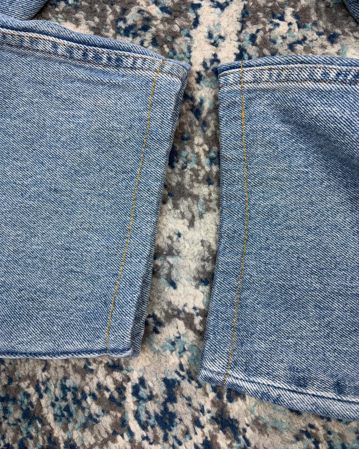 Vintage 90s Levis 560 Red Tab Relaxed Fit Tapered Light Wash Denim Pants Size 32