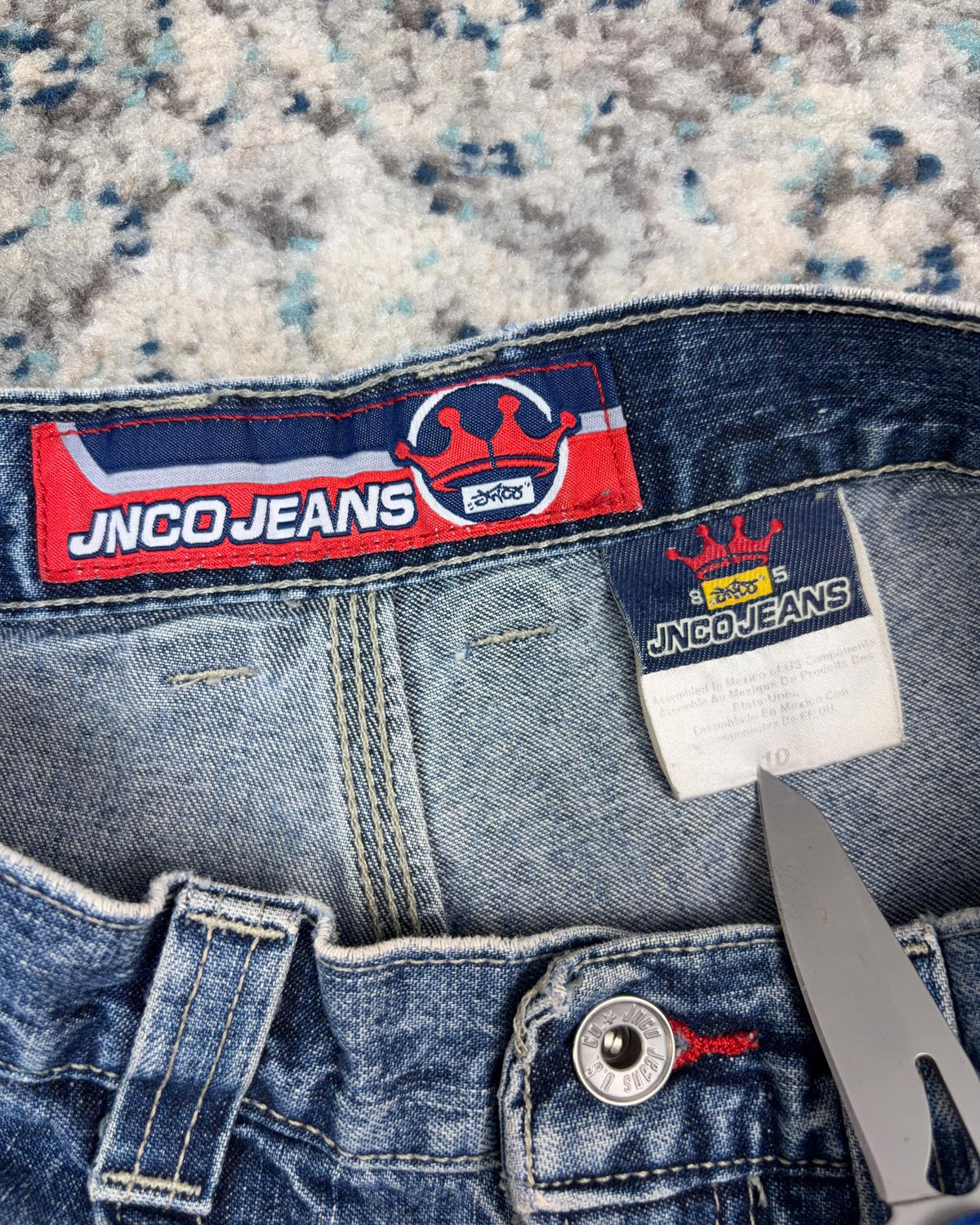 Vintage Y2K JNCO Embroidered Flame Logo Medium Wash Baggy Denim Pants Size YOUTH 10
