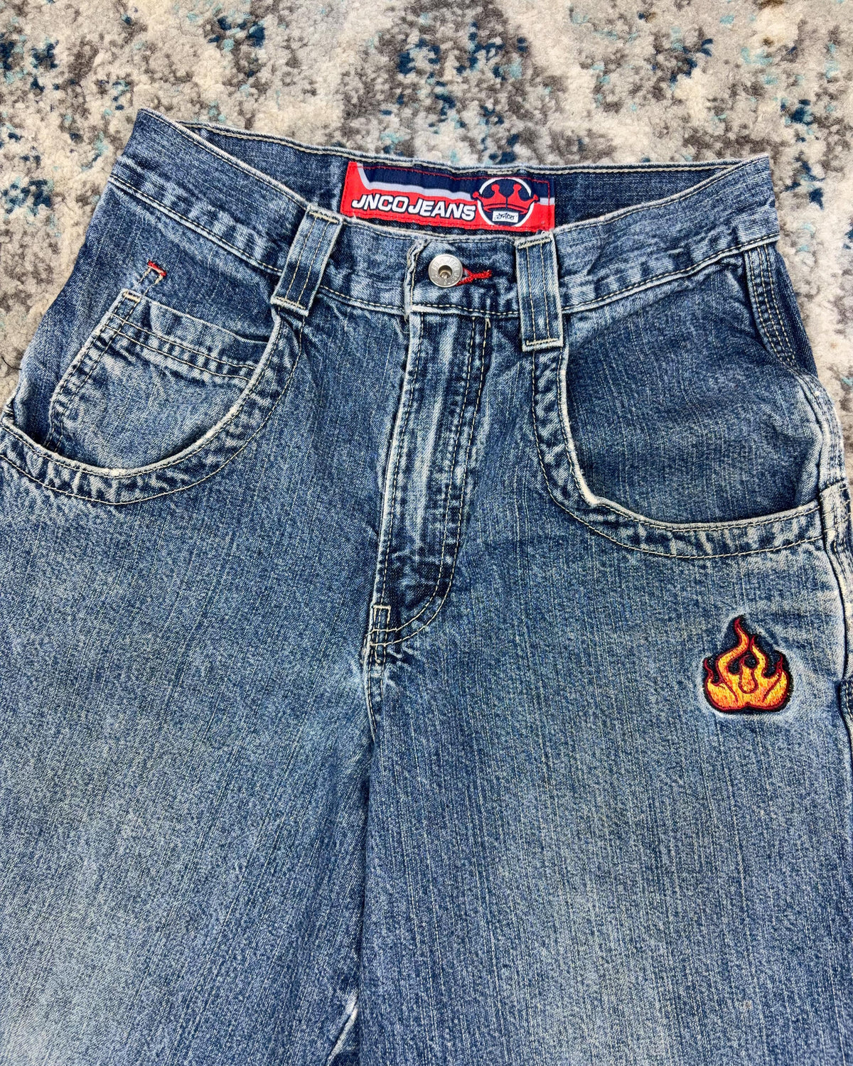 Vintage Y2K JNCO Embroidered Flame Logo Medium Wash Baggy Denim Pants Size YOUTH 10
