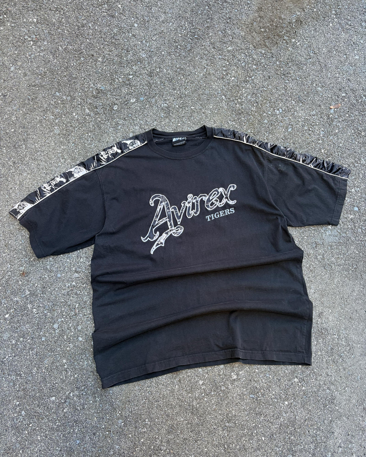 Vintage Y2K Avirex Tigers Embroidered Spellout Sleeve Graphic Jersey Size 2XL