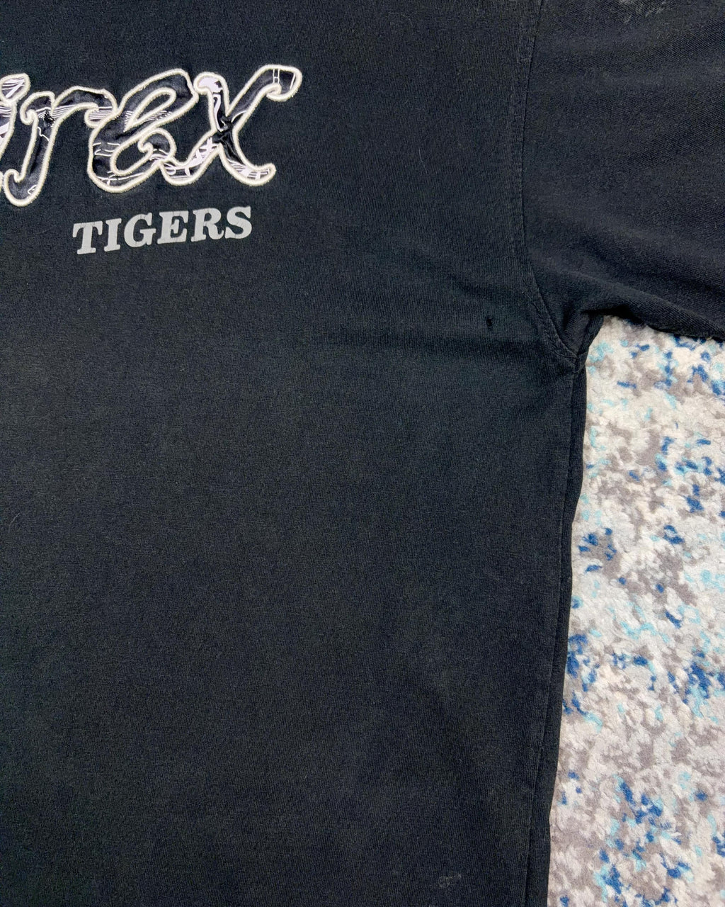 Vintage Y2K Avirex Tigers Embroidered Spellout Sleeve Graphic Jersey Size 2XL