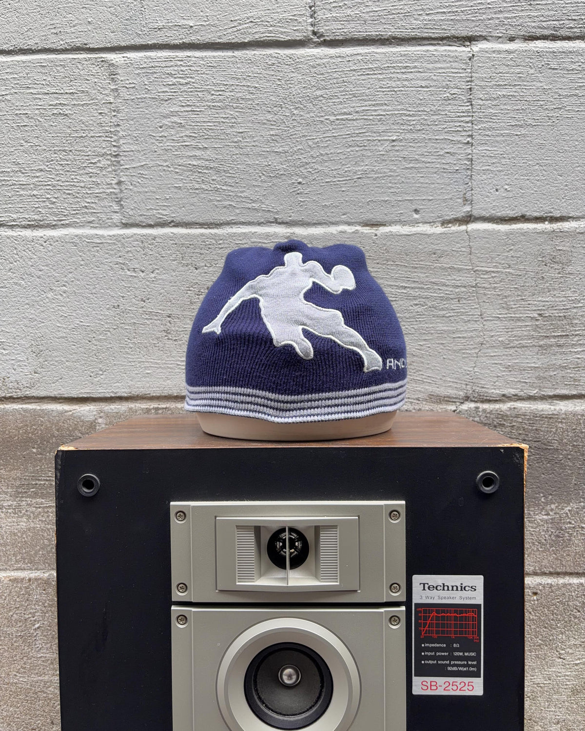 Bonnet vintage Y2K AND1 avec silhouette de basketteur brodée taille unique