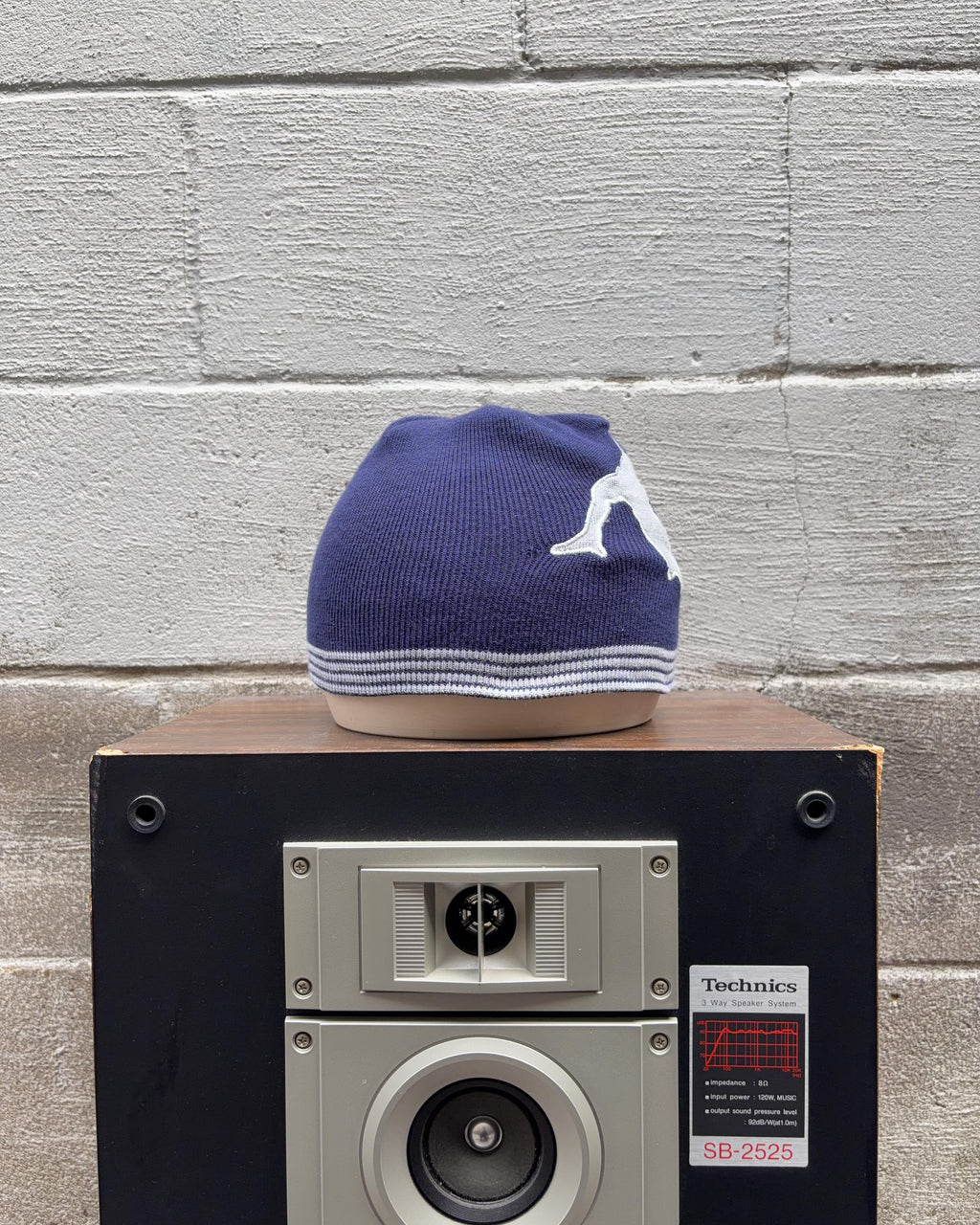 Bonnet vintage Y2K AND1 avec silhouette de basketteur brodée taille unique