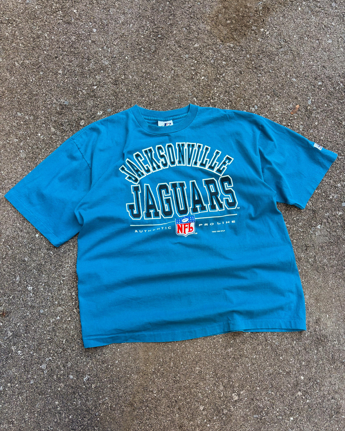 Vintage 1996 Jacksonville Jaguars NFL Arc Spellout Graphic T-Shirt Size XL