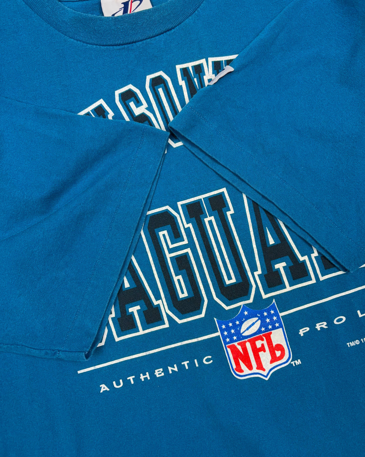 Vintage 1996 Jacksonville Jaguars NFL Arc Spellout Graphic T-Shirt Size XL