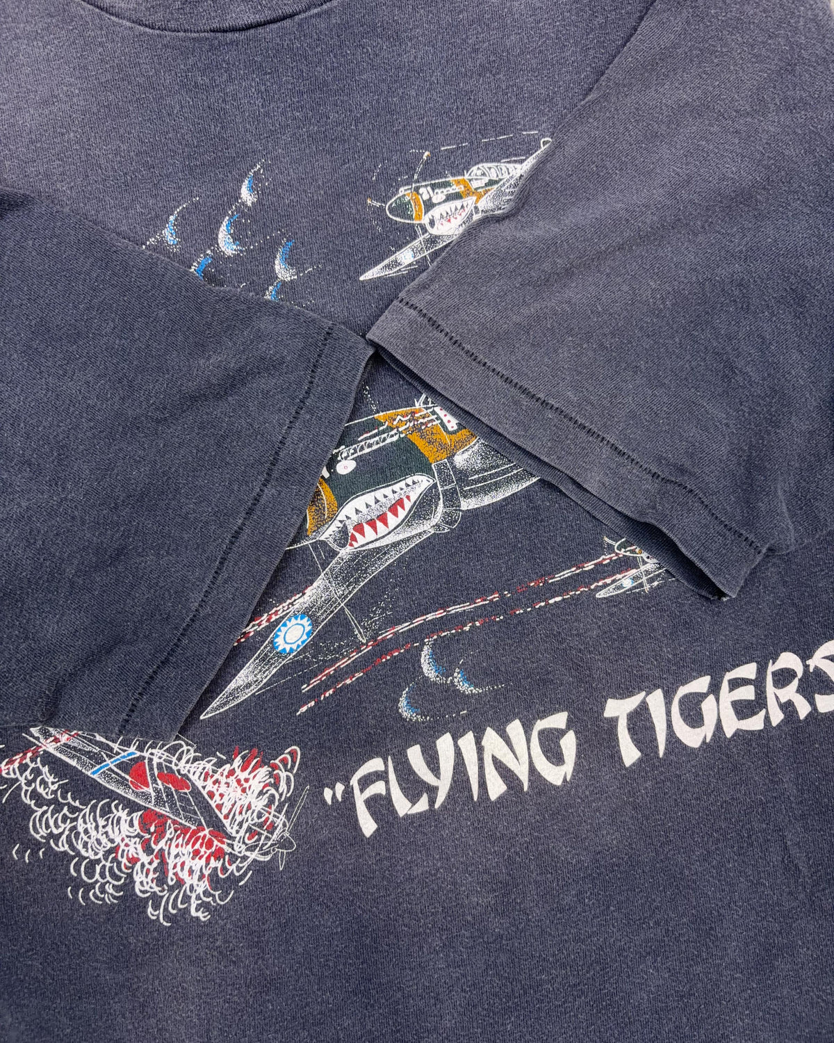 Vintage 80s/90s WWII Flying Tigers Warplane Blood Chit Graphic T-Shirt Size Large