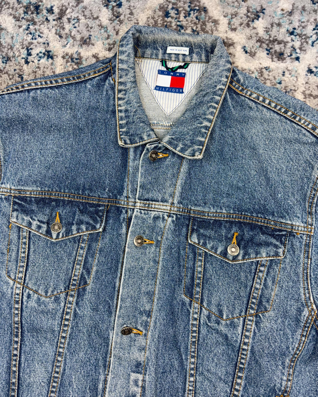 Vintage Tommy Hilfiger Medium Wash Denim Trucker Jacket Size Large
