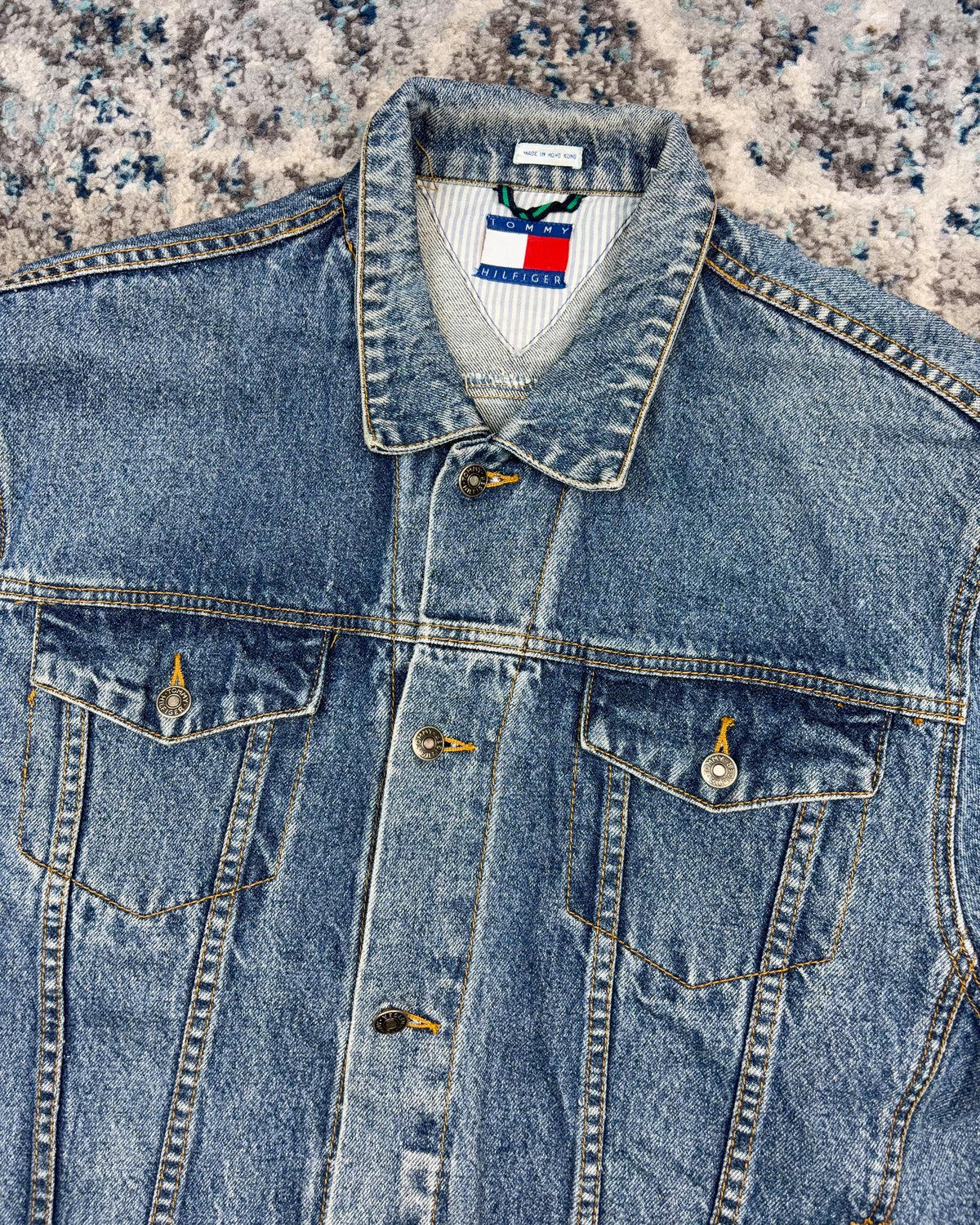 Vintage Tommy Hilfiger Medium Wash Denim Trucker Jacket Size Large