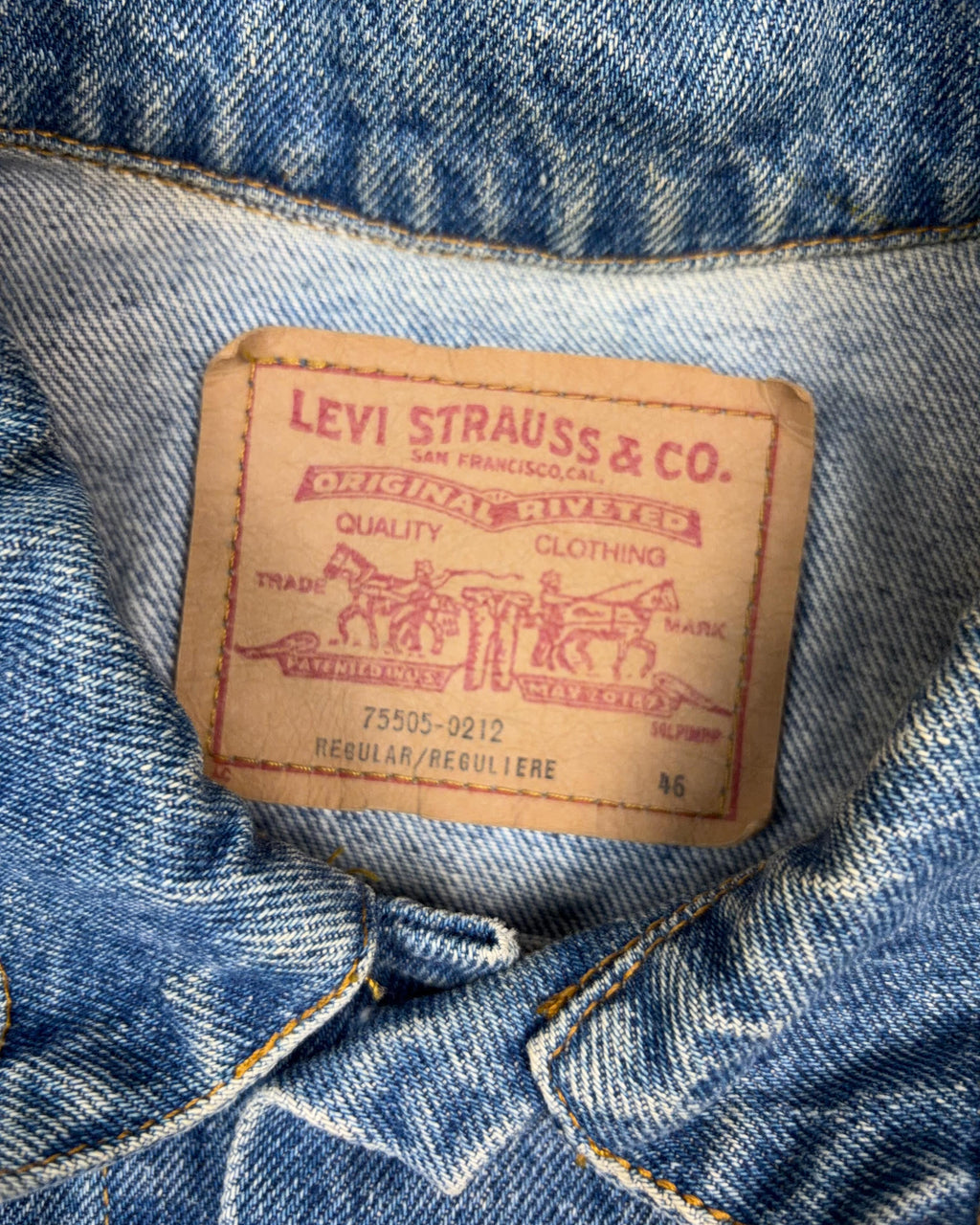 Vintage Levis Orange Tab Medium Wash Denim Trucker Jacket Size Large