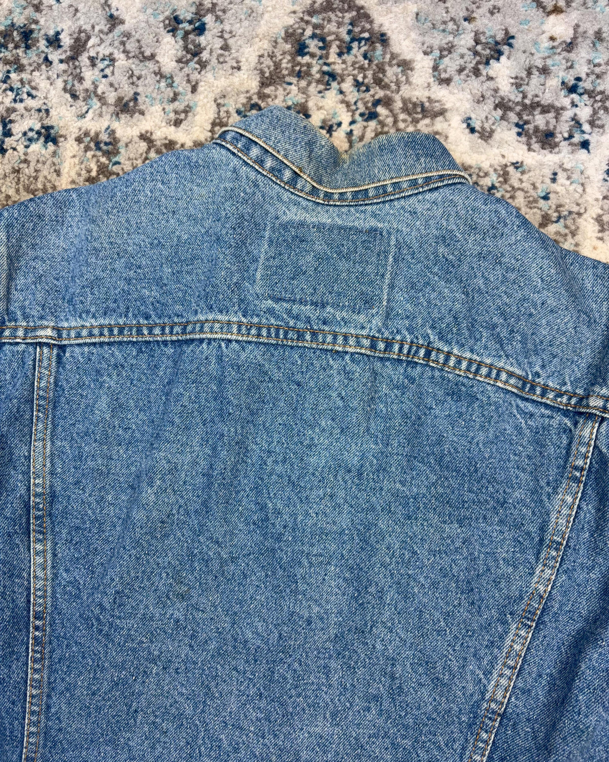 Vintage Levis Orange Tab Medium Wash Denim Trucker Jacket Size Large