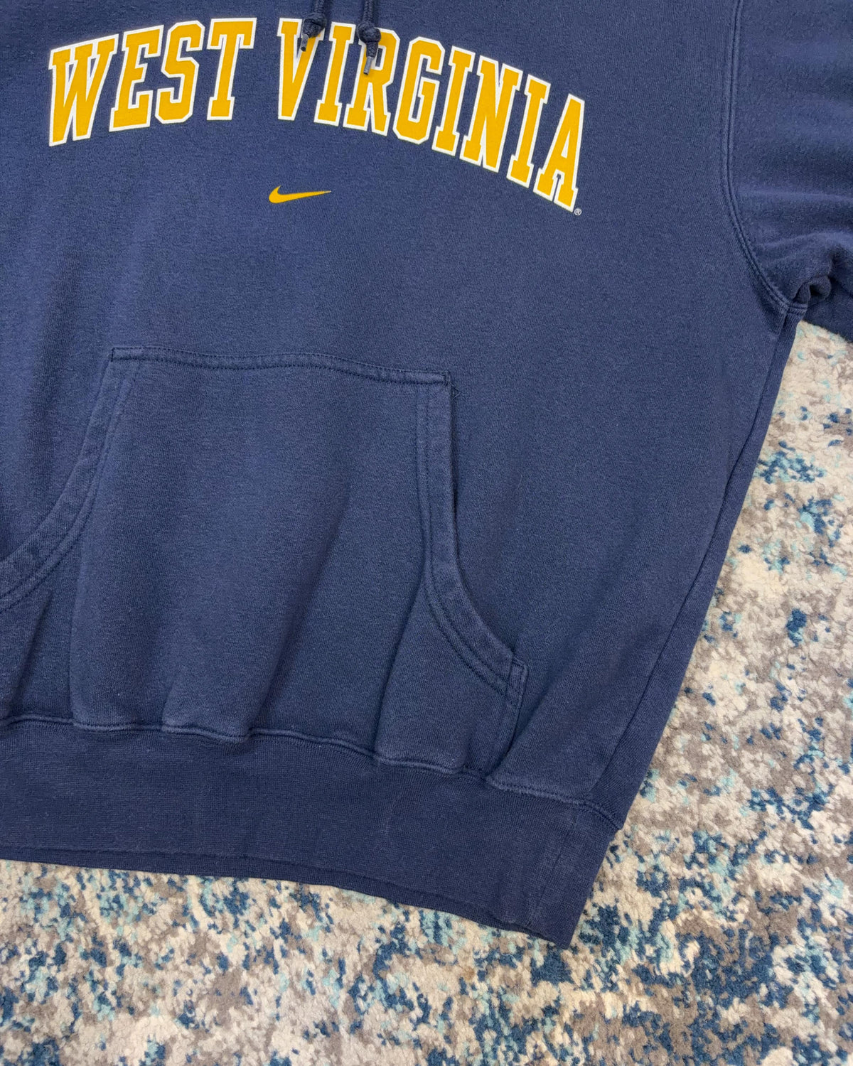 Vintage West Virginia Mountaineers NCAA Nike Middle Swoosh Hooded Sweatshirt Size Small
