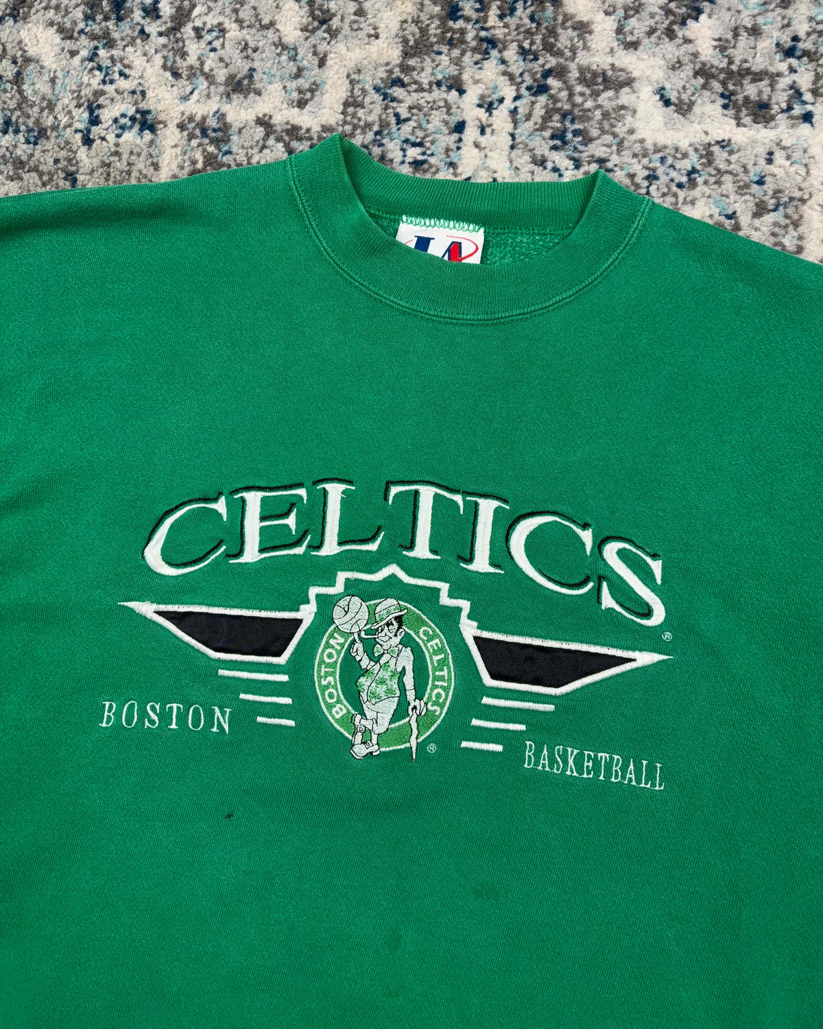 Vintage 90s Boston Celtics NBA Embroidered Logo Spellout Sweatshirt Size Large