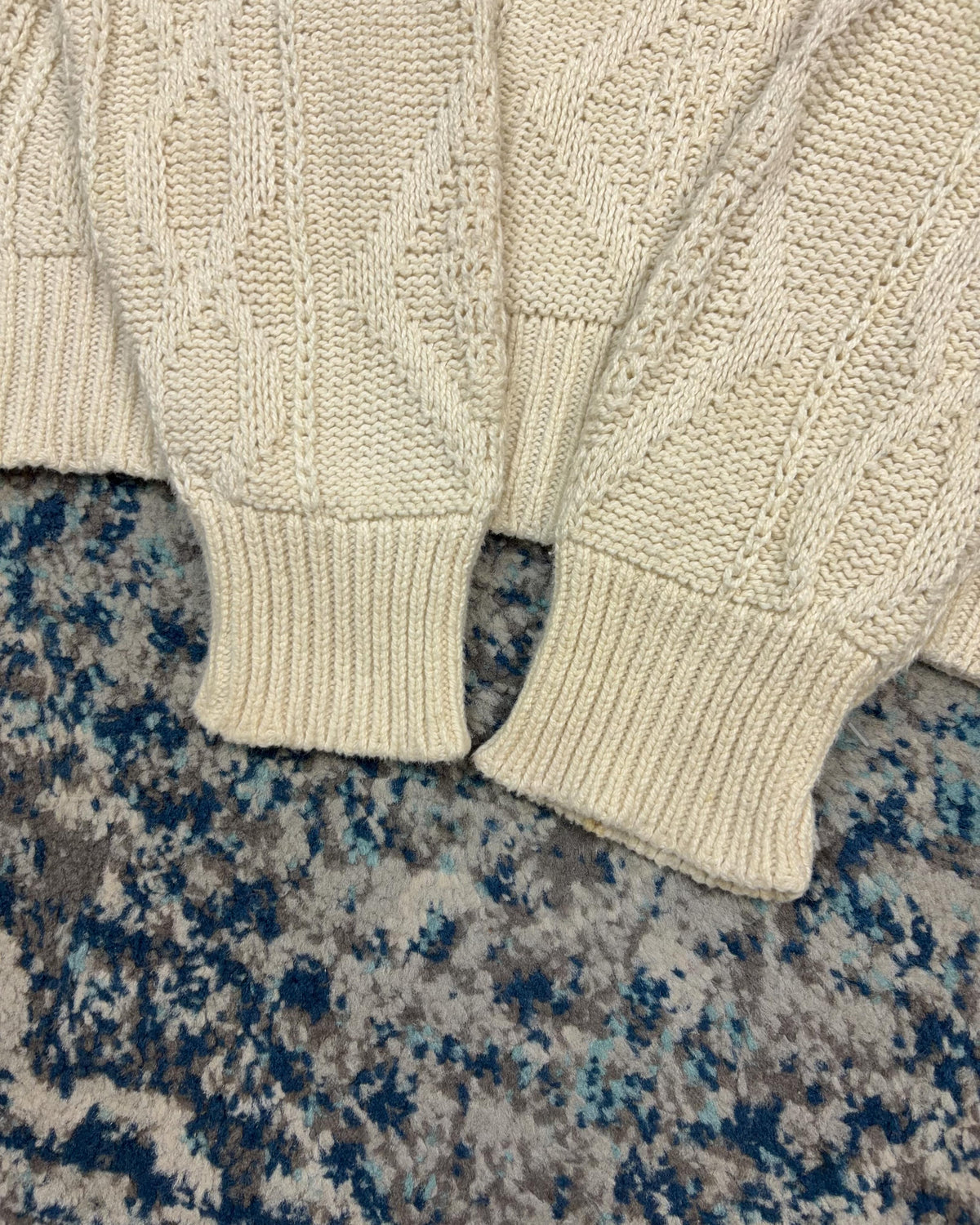 Vintage 80s/90s Fall River Knitting Mills Textured Pattern Pullover Knit Sweater Size Large