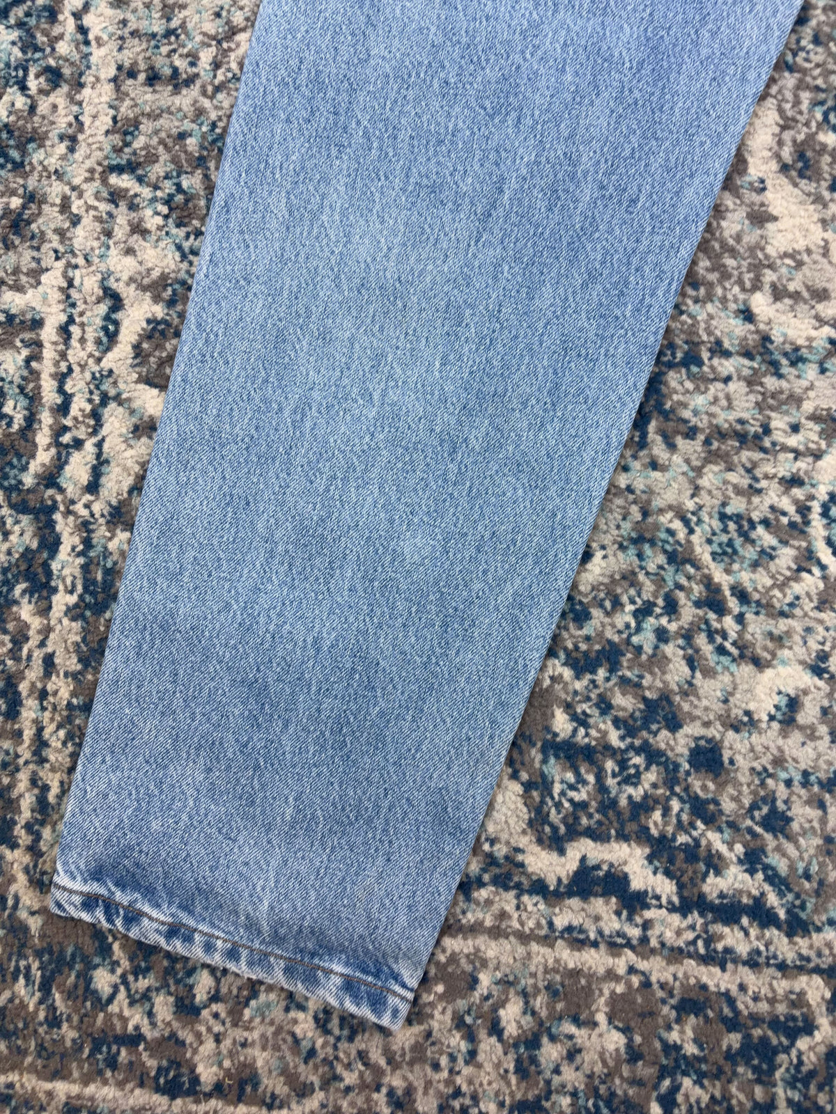 Vintage Carhartt Relaxed Fit Medium Wash Denim Workwear Pants Size 33