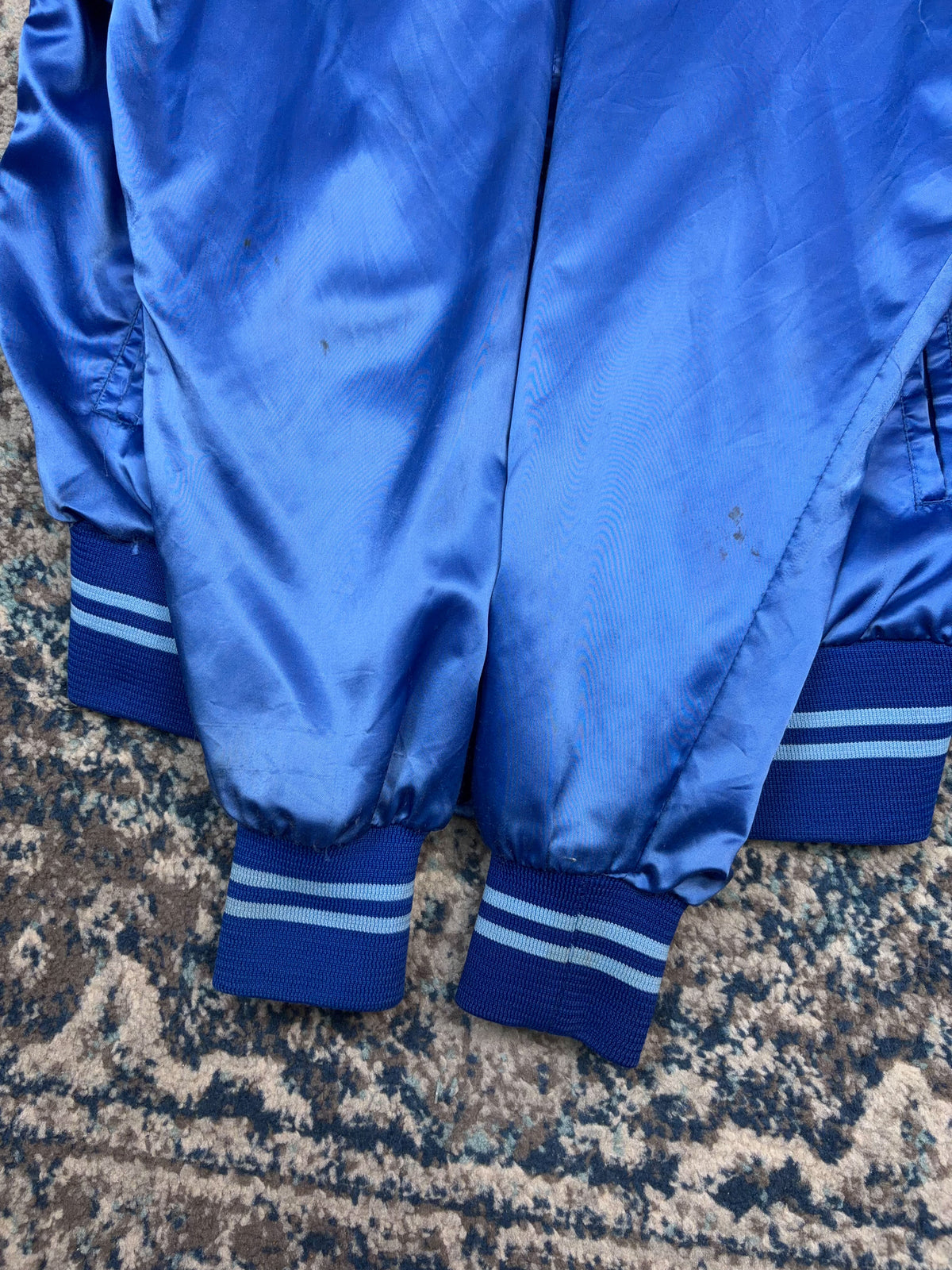 Vintage 80s/90s Toronto Blue Jays MLB Embroidered Logo Satin Bomber Jacket Size Large