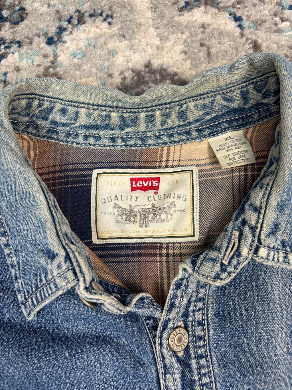 Vintage 90s Levis Blanket Lined Medium Wash Denim Long Sleeve Button Up Shirt Size XL