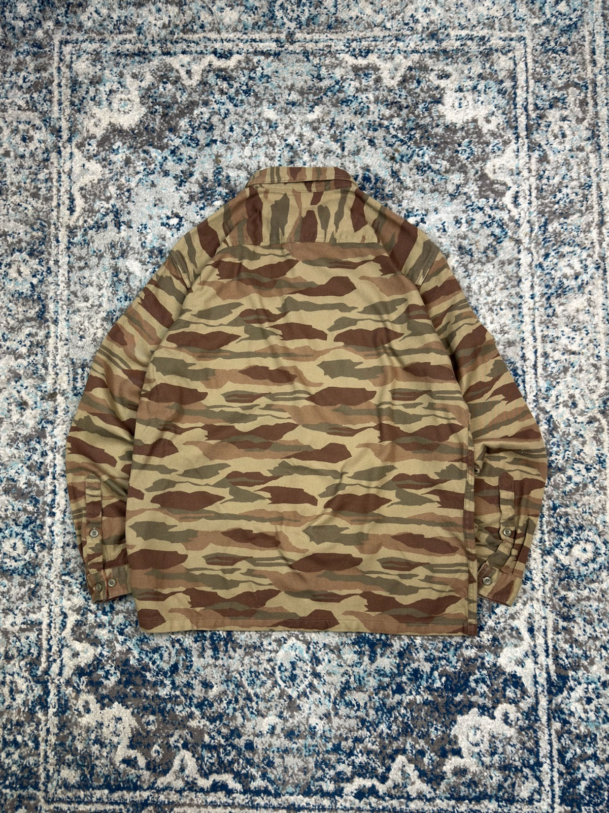Patagonia Camo Long Sleeve Double Pocket Button Up Shirt Size Large