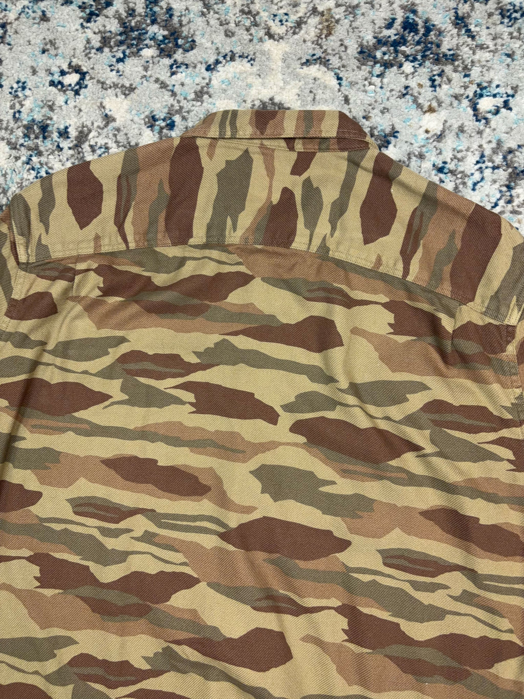 Patagonia Camo Long Sleeve Double Pocket Button Up Shirt Size Large