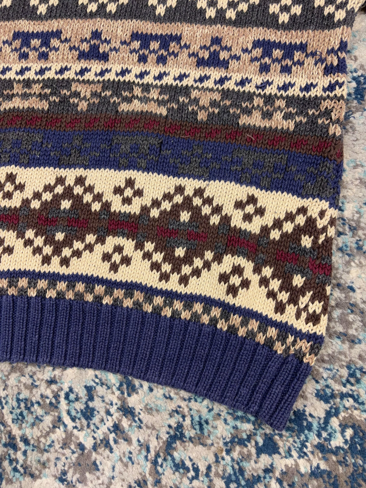 Vintage American Eagle Outfitters Geometric Jacquard Patter Knit Sweater Size Medium