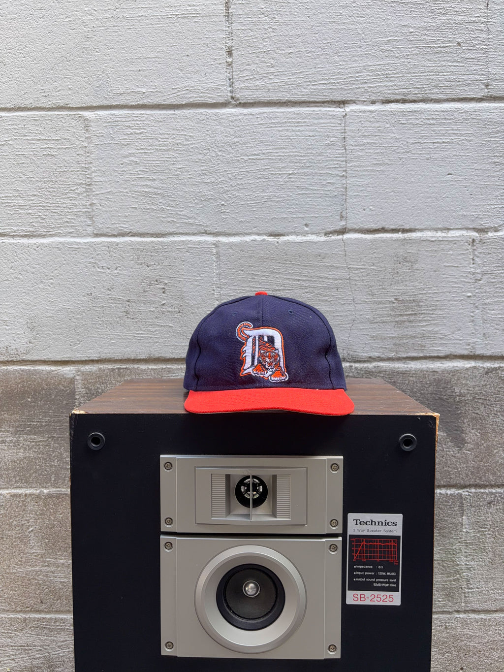 Vintage Detroit Tigers MLB Embroidered Logo Two Tone Snapback Hat OSFA