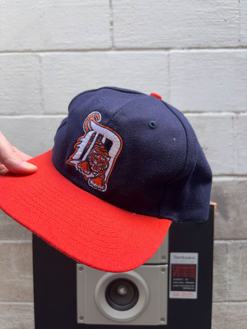 Vintage Detroit Tigers MLB Embroidered Logo Two Tone Snapback Hat OSFA