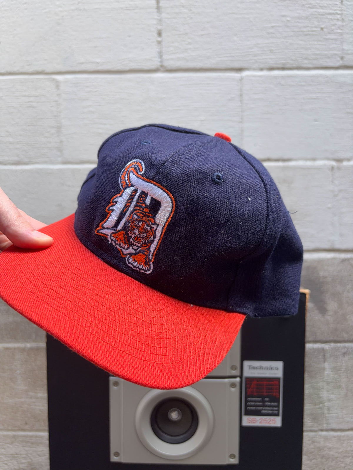 Vintage Detroit Tigers MLB Embroidered Logo Two Tone Snapback Hat OSFA