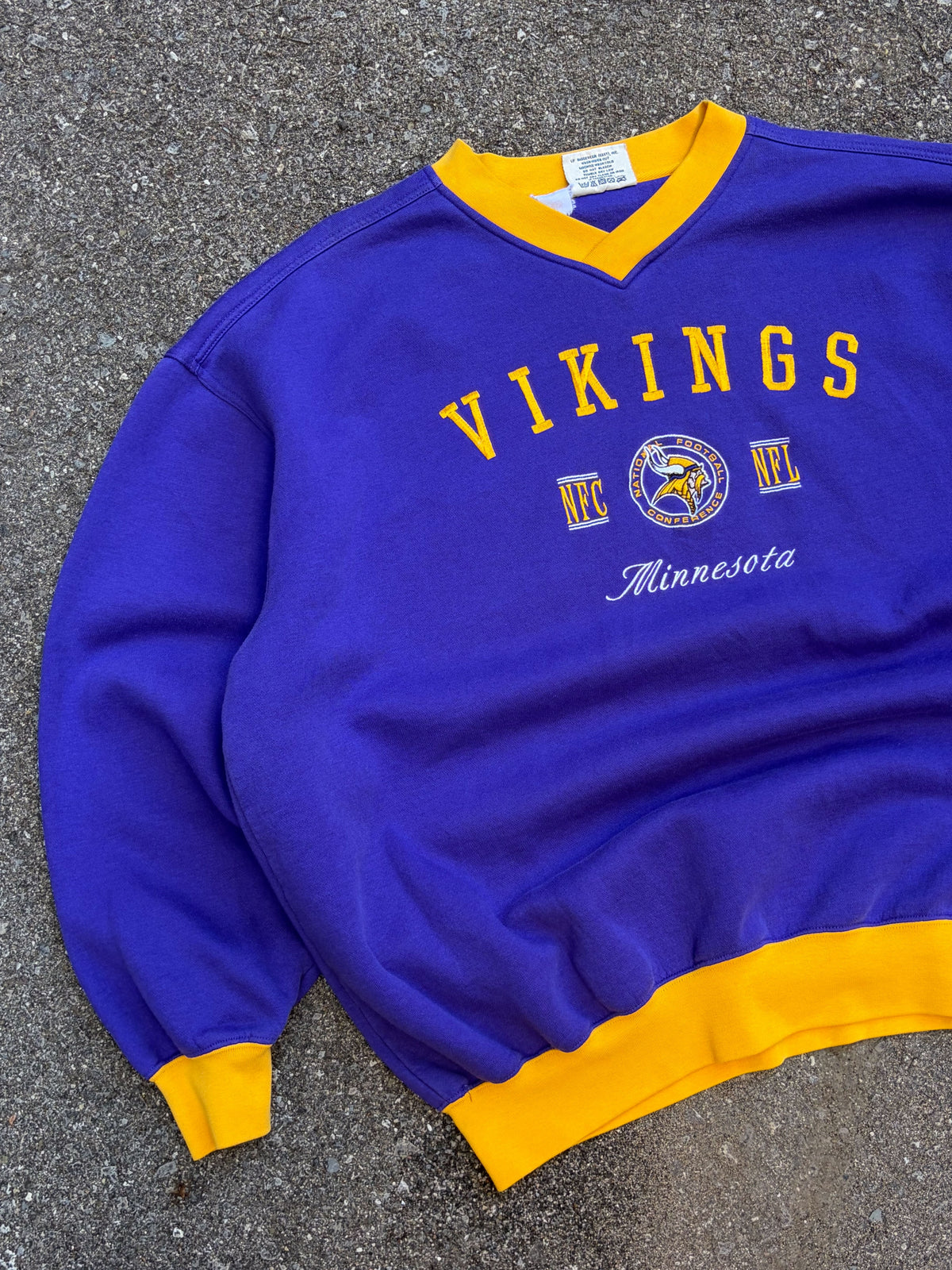 Vintage Minnesota Vikings NFL Embroidered Logo Spellout Crewneck Sweatshirt Size 2XL