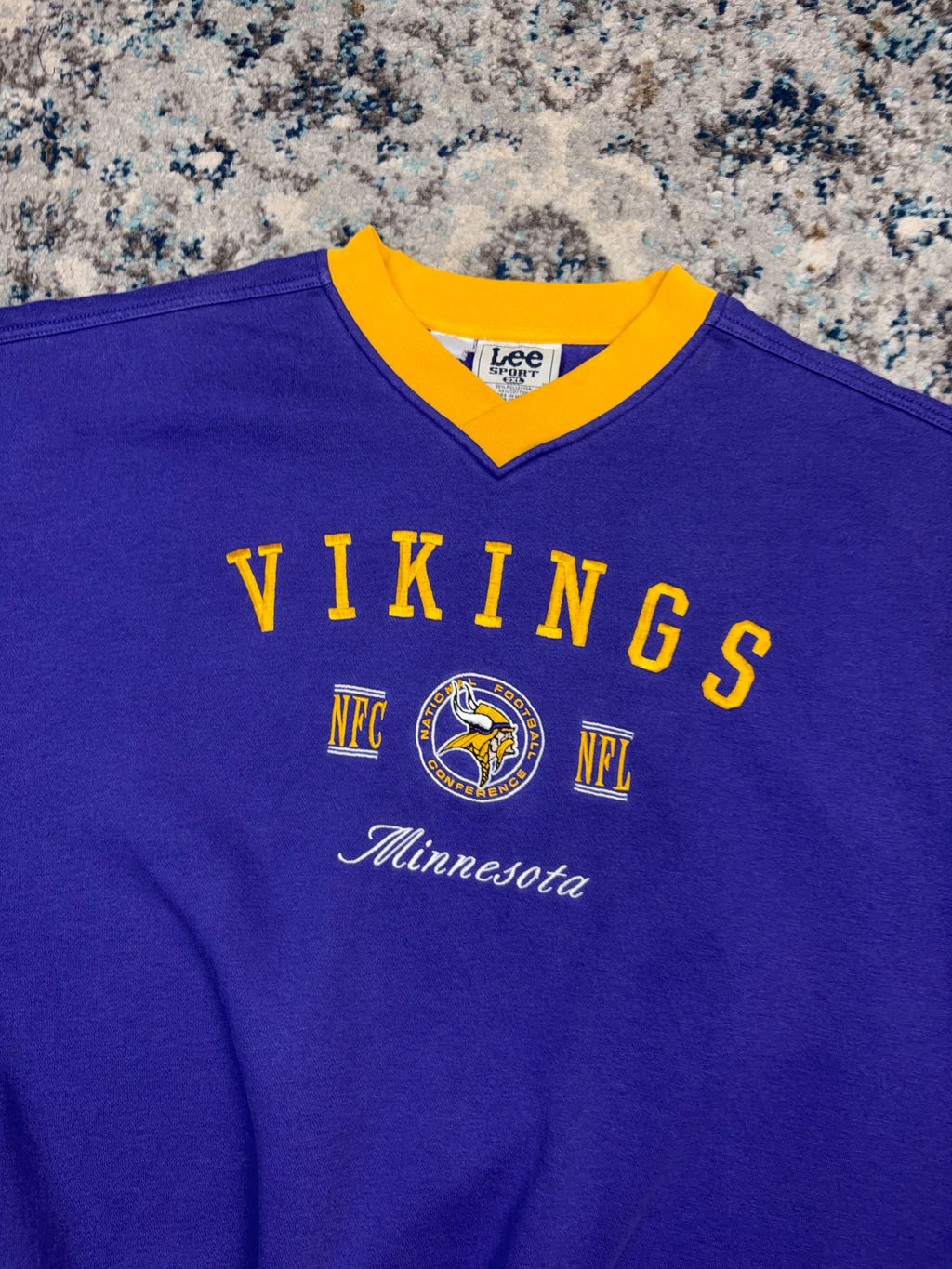 Vintage Minnesota Vikings NFL Embroidered Logo Spellout Crewneck Sweatshirt Size 2XL