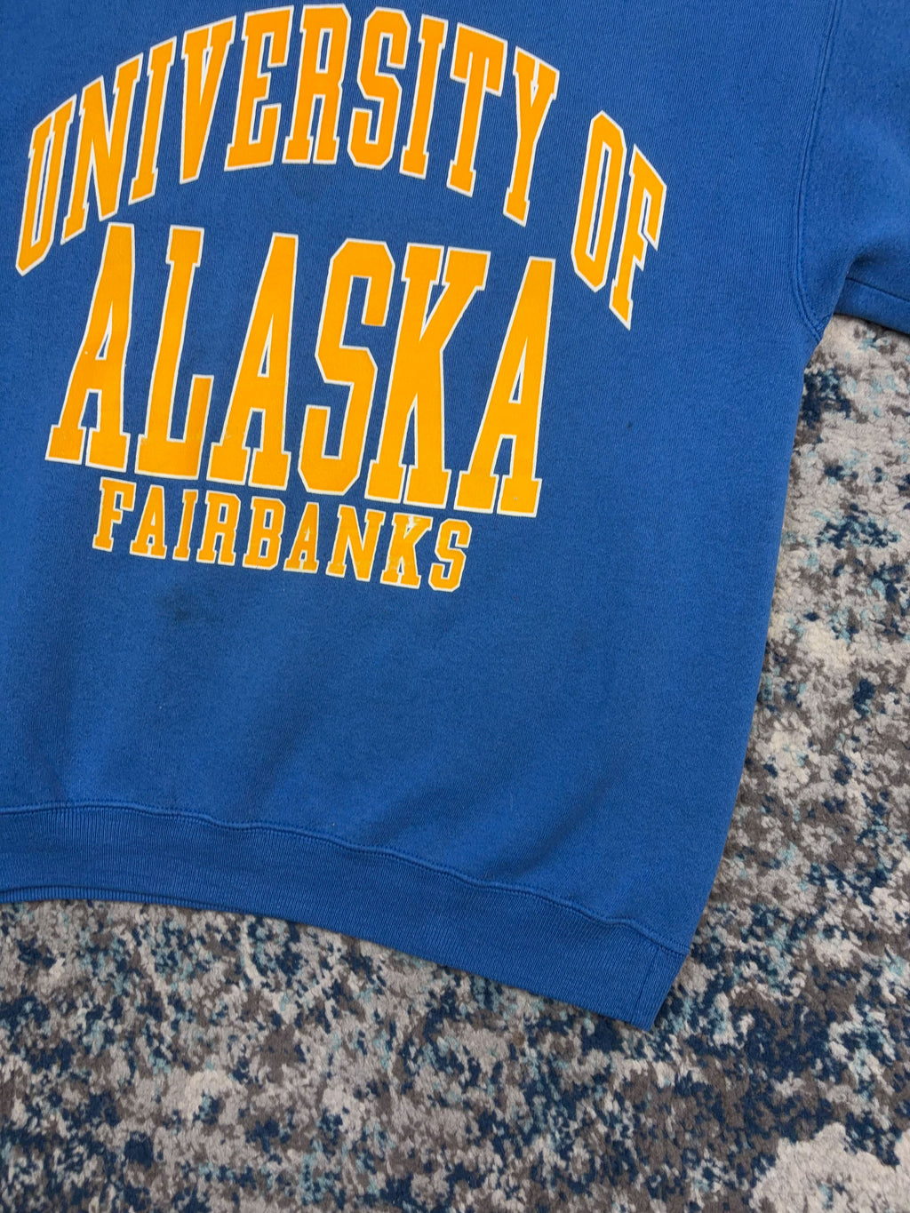 Vintage 90s University Of Alaska Fairbanks NCAA Graphic Spellout Sweatshirt Size Medium