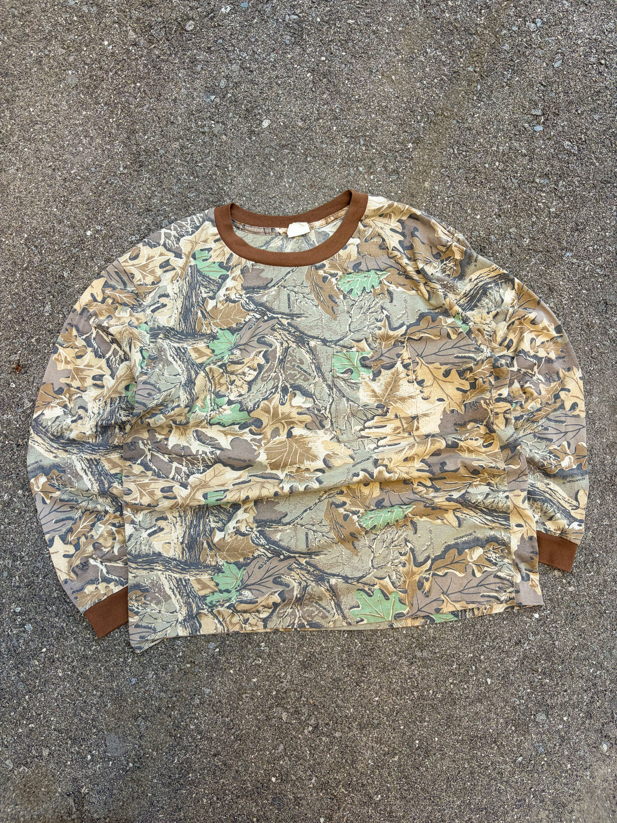 Vintage 90s Advantage Timber Camo Single Pocket Long Sleeve Hunting T-Shirt Size XL