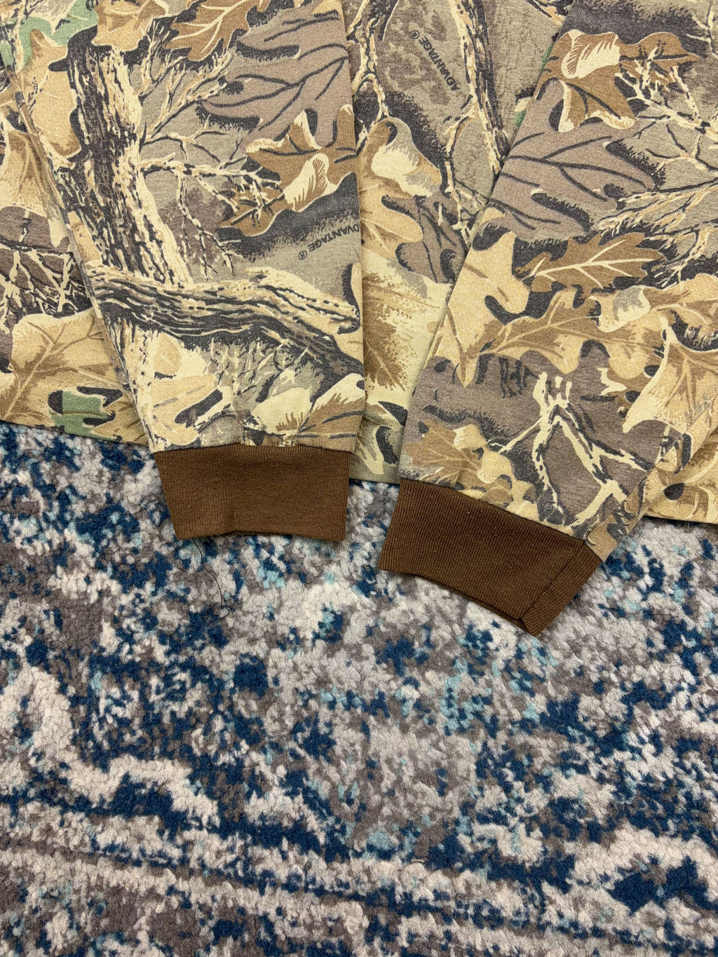 Vintage 90s Advantage Timber Camo Single Pocket Long Sleeve Hunting T-Shirt Size XL