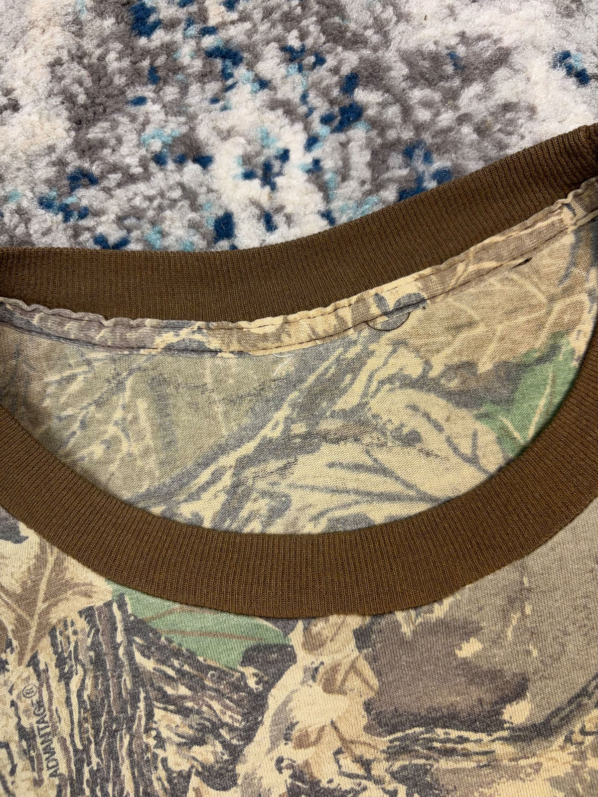 Vintage Advantage Timber Camo Single Pocket Long Sleeve Hunting T-Shirt Size Large