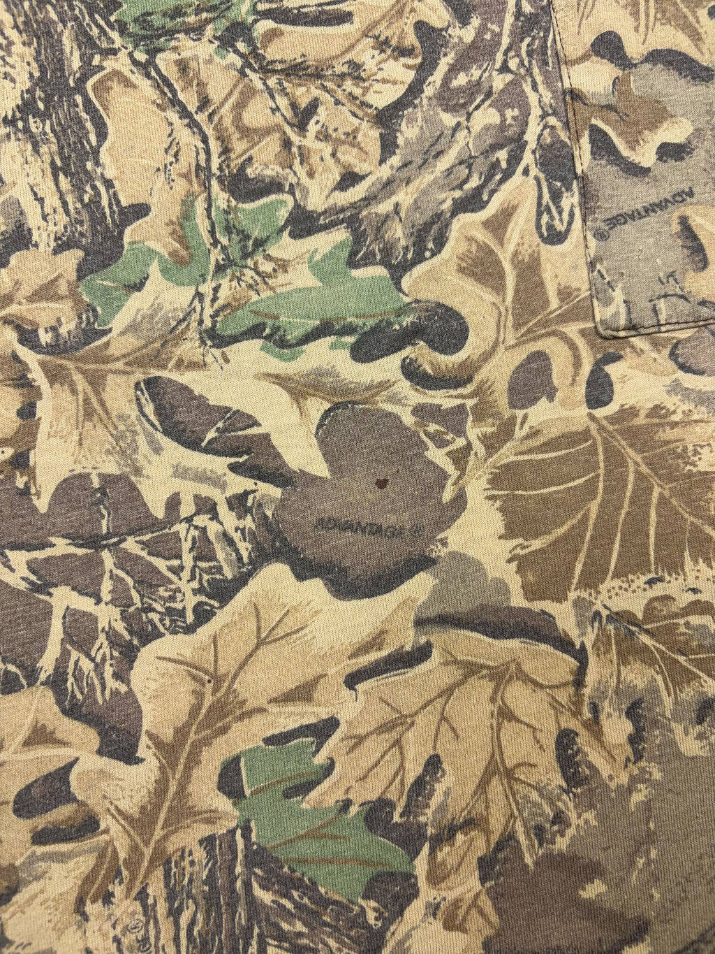 Vintage Advantage Timber Camo Single Pocket Long Sleeve Hunting T-Shirt Size Large