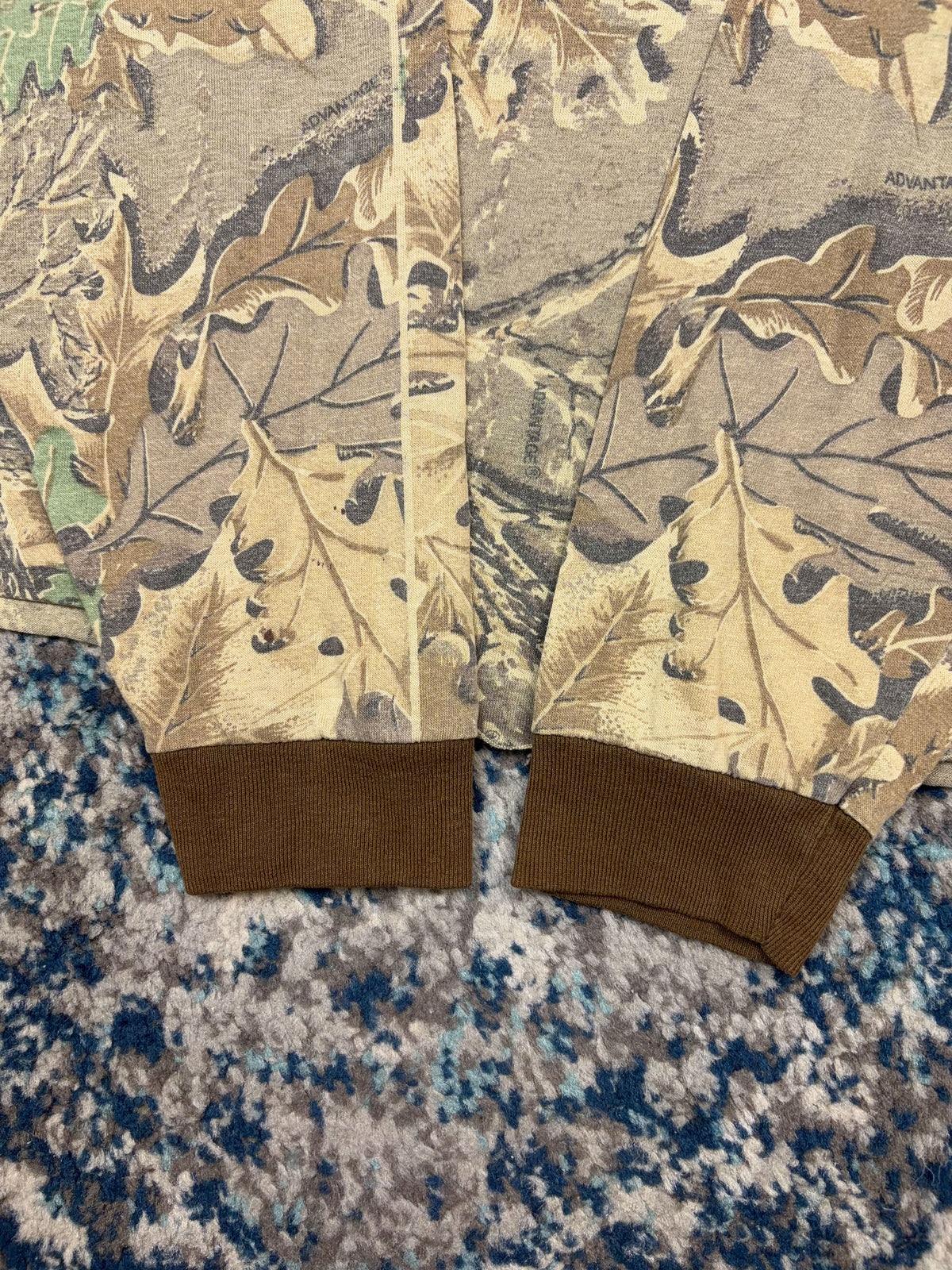 Vintage Advantage Timber Camo Single Pocket Long Sleeve Hunting T-Shirt Size Large