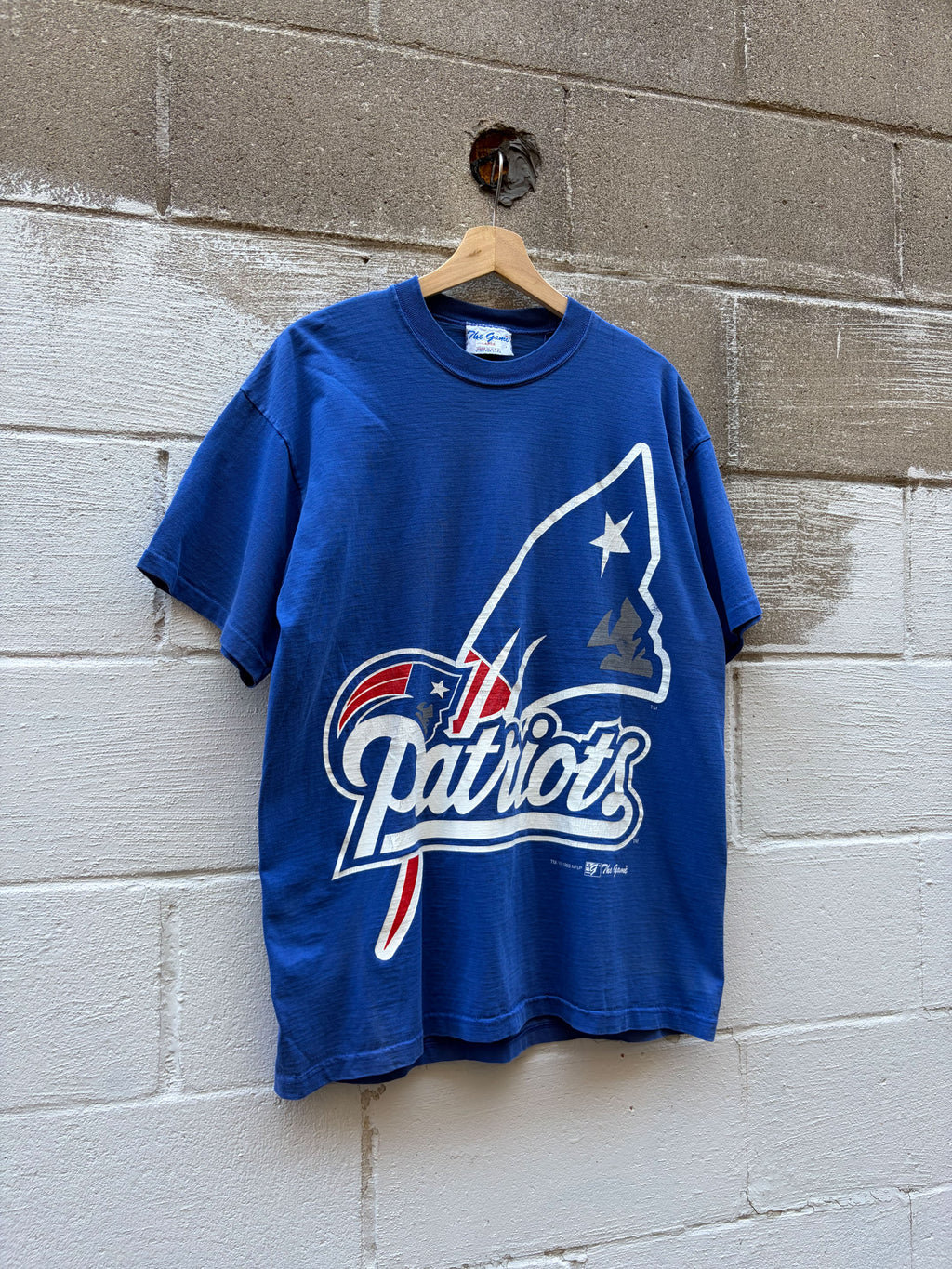Vintage 1993 New England Patriots NFL Big Logo Graphic T-Shirt Size Large