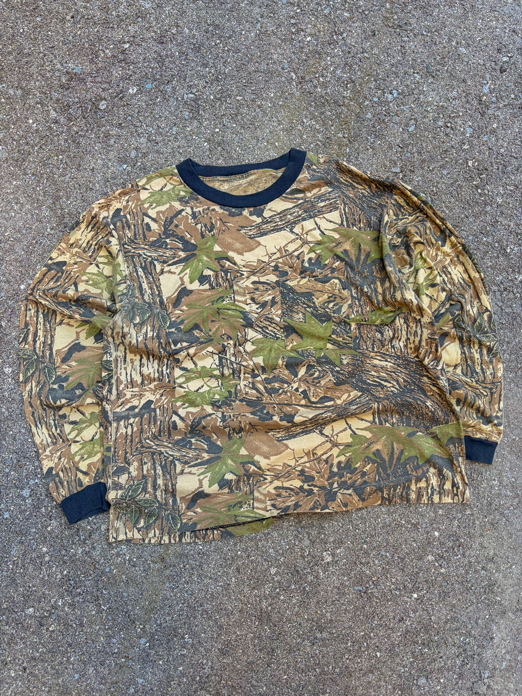 Vintage Realtree Timber Camo Single Pocket Long Sleeve Hunting T-Shirt Size XL