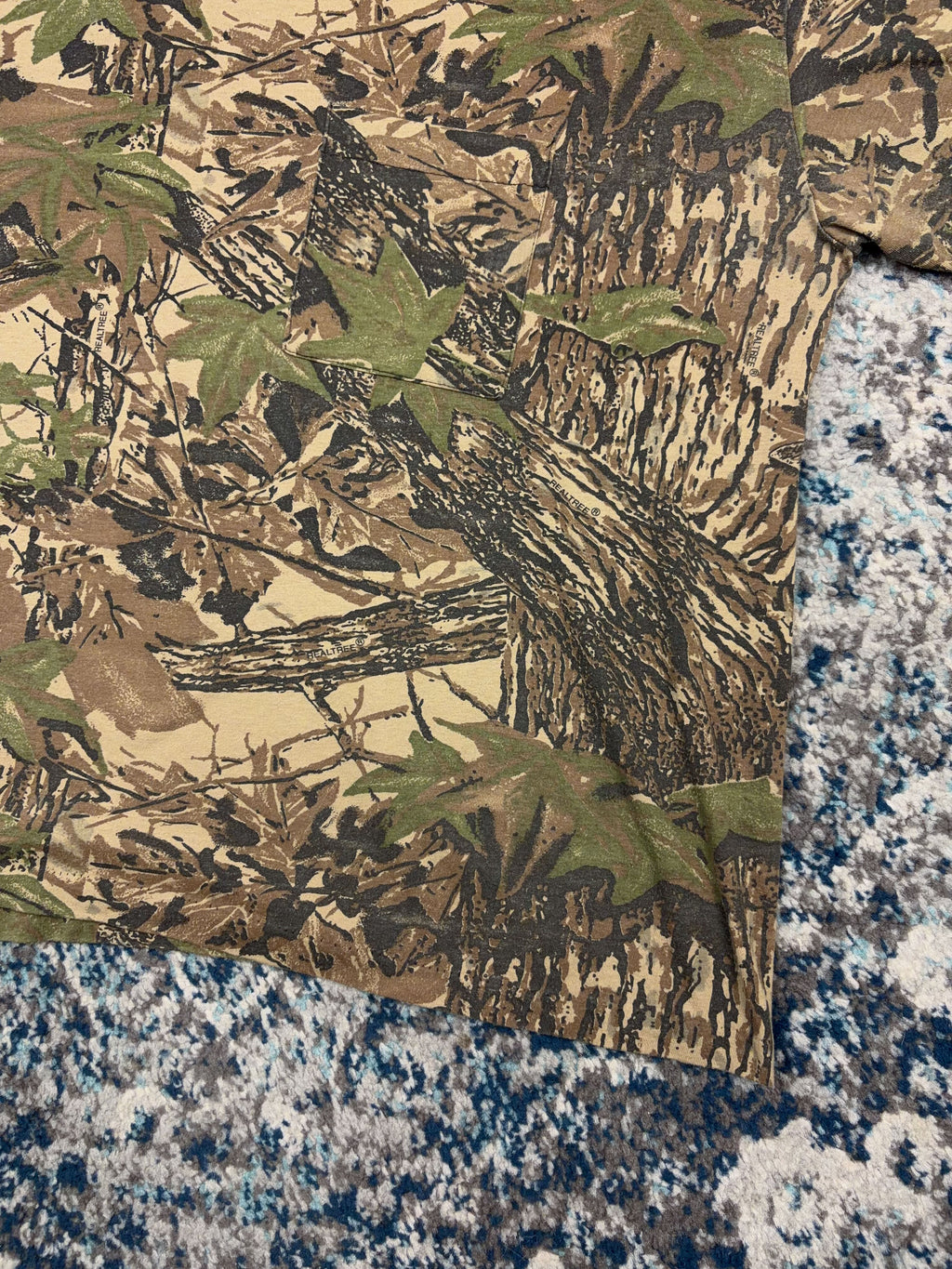 Vintage Realtree Timber Camo Single Pocket Long Sleeve Hunting T-Shirt Size XL