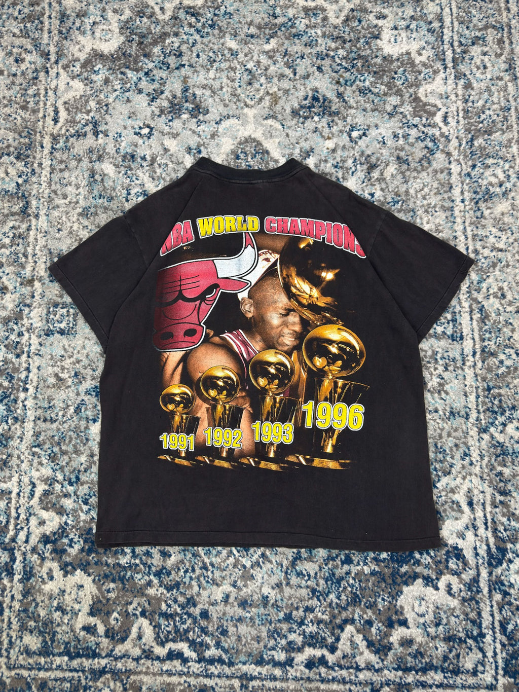 Vintage 1996 Chicago Bulls NBA Championship Ring Bootleg Graphic T-Shirt Size XL