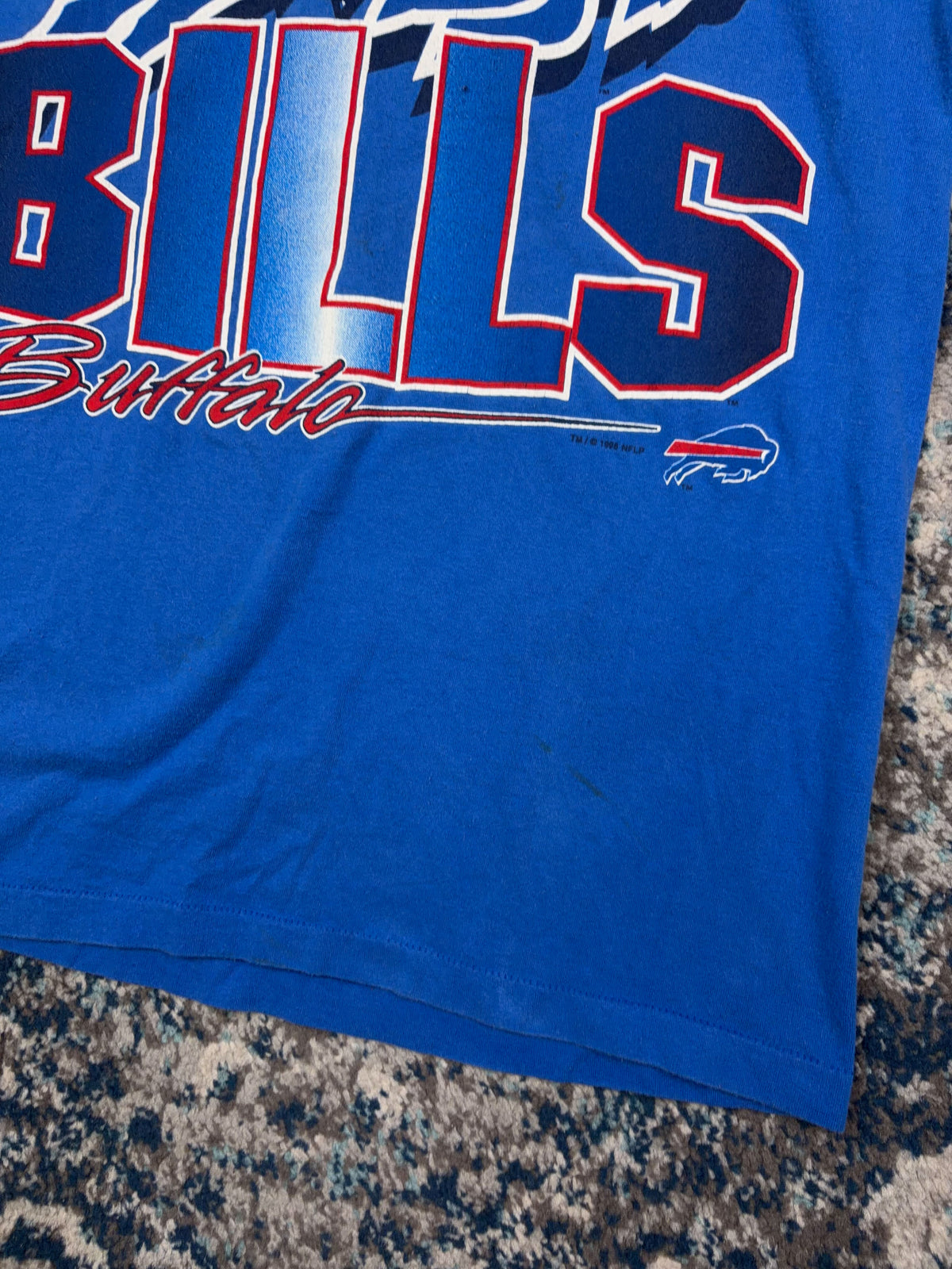 Vintage 1996 Buffalo Bills NFL Big Graphic Spellout Football  T-Shirt Size XL